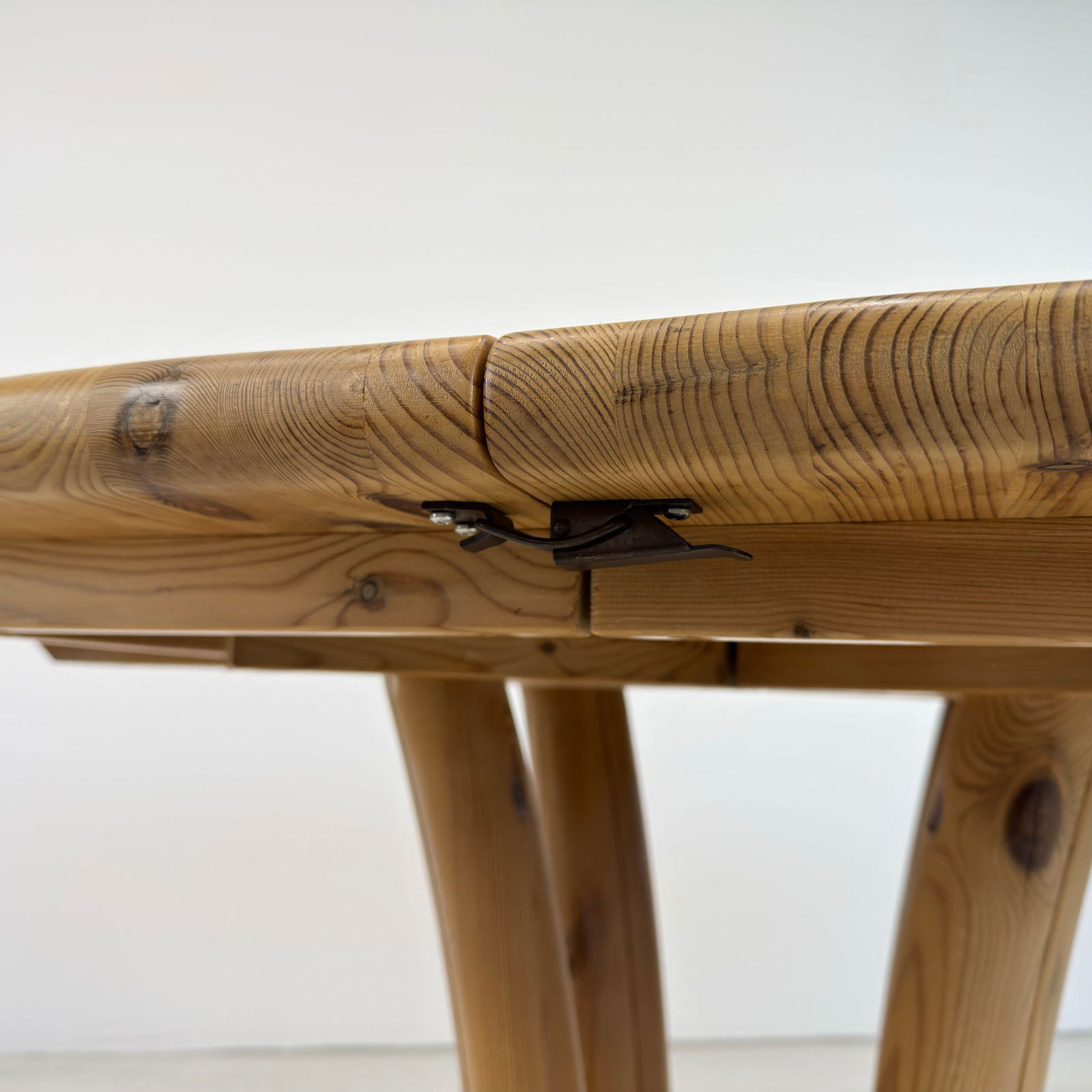 RAINER DAUMILLER EXTENDABLE DINING TABLE - 15