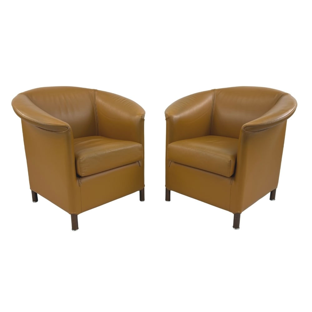 WITTMANN LEATHER ARMCHAIRS, A PAIR: Dimensions: H 29.5” x W 31.7” x D 27.5” x SH 17.5”. Pair of Vintage brown leather Aura armchairs by Paolo Piva for Wittmann, 1980s.