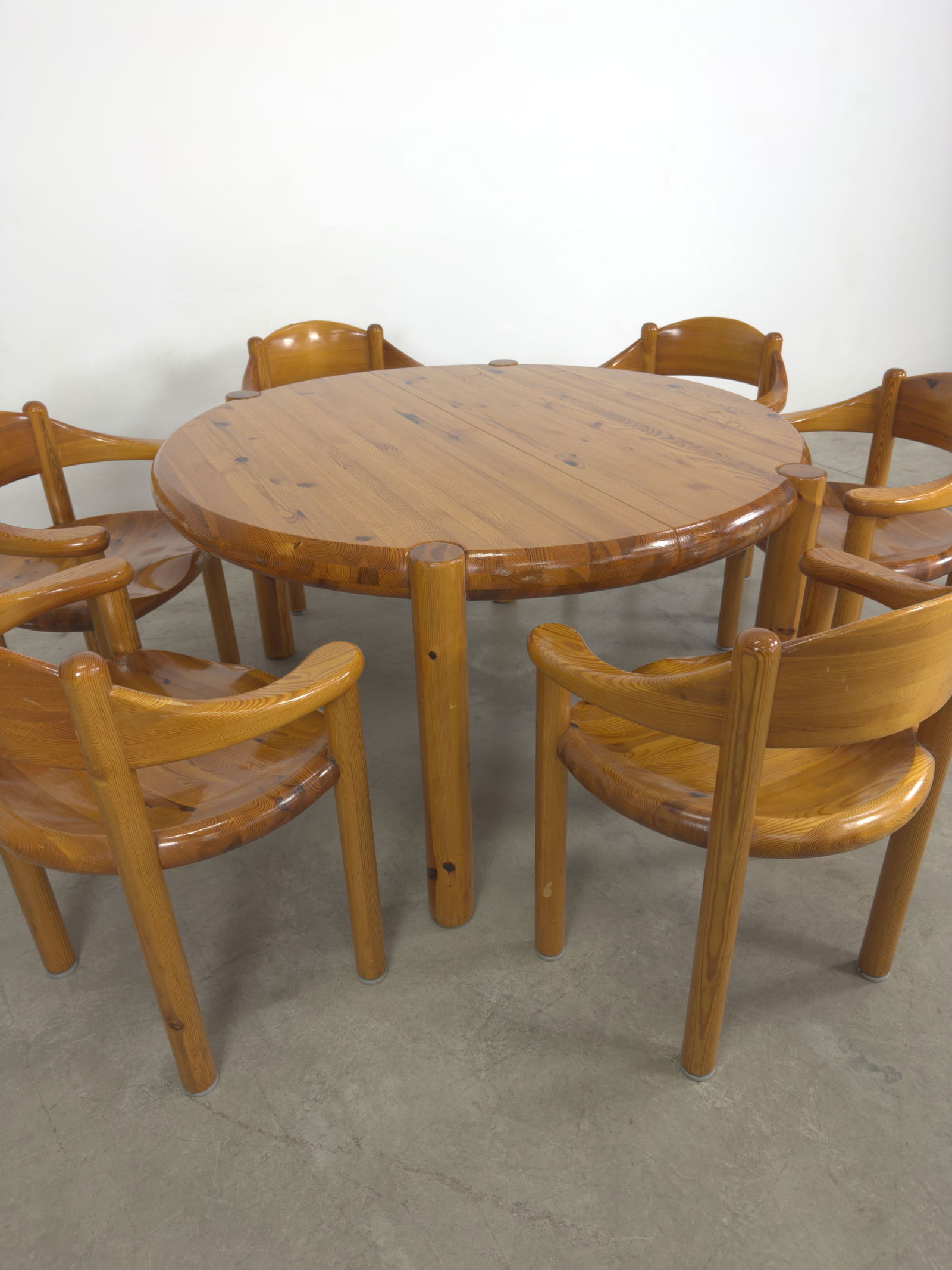 RAINER DAUMILLER EXTENDABLE DINING TABLE - 12