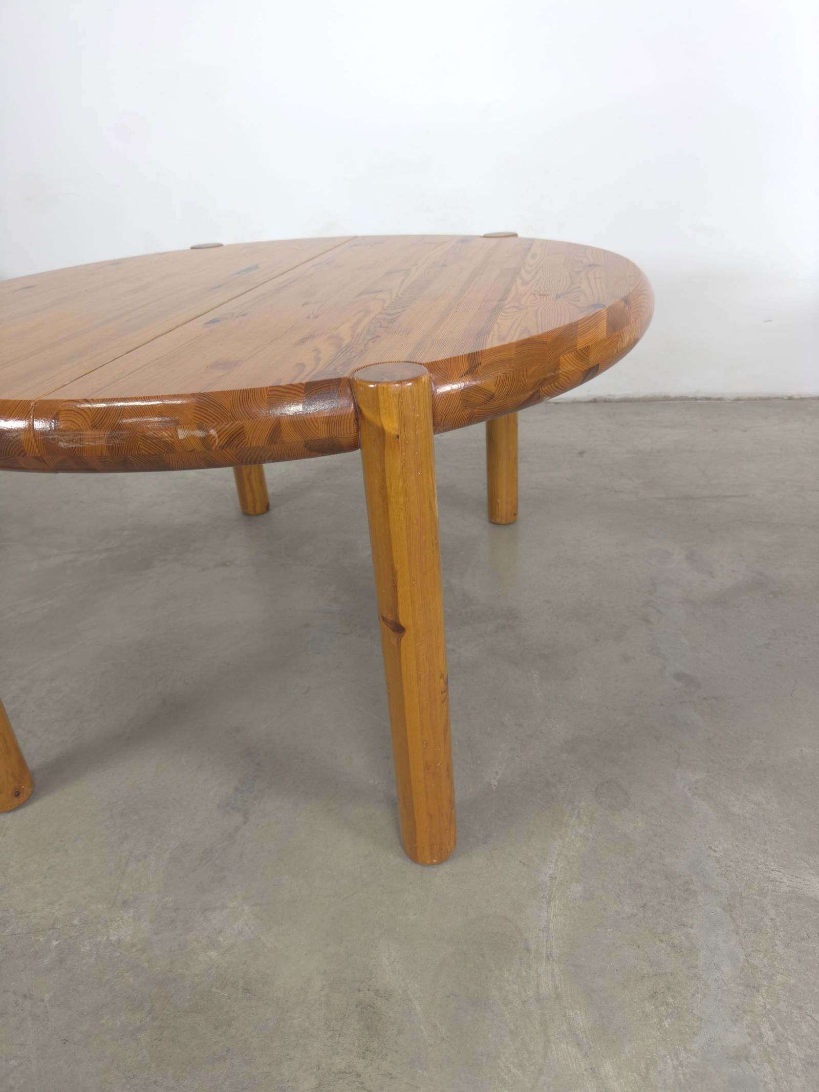 RAINER DAUMILLER EXTENDABLE DINING TABLE - 6
