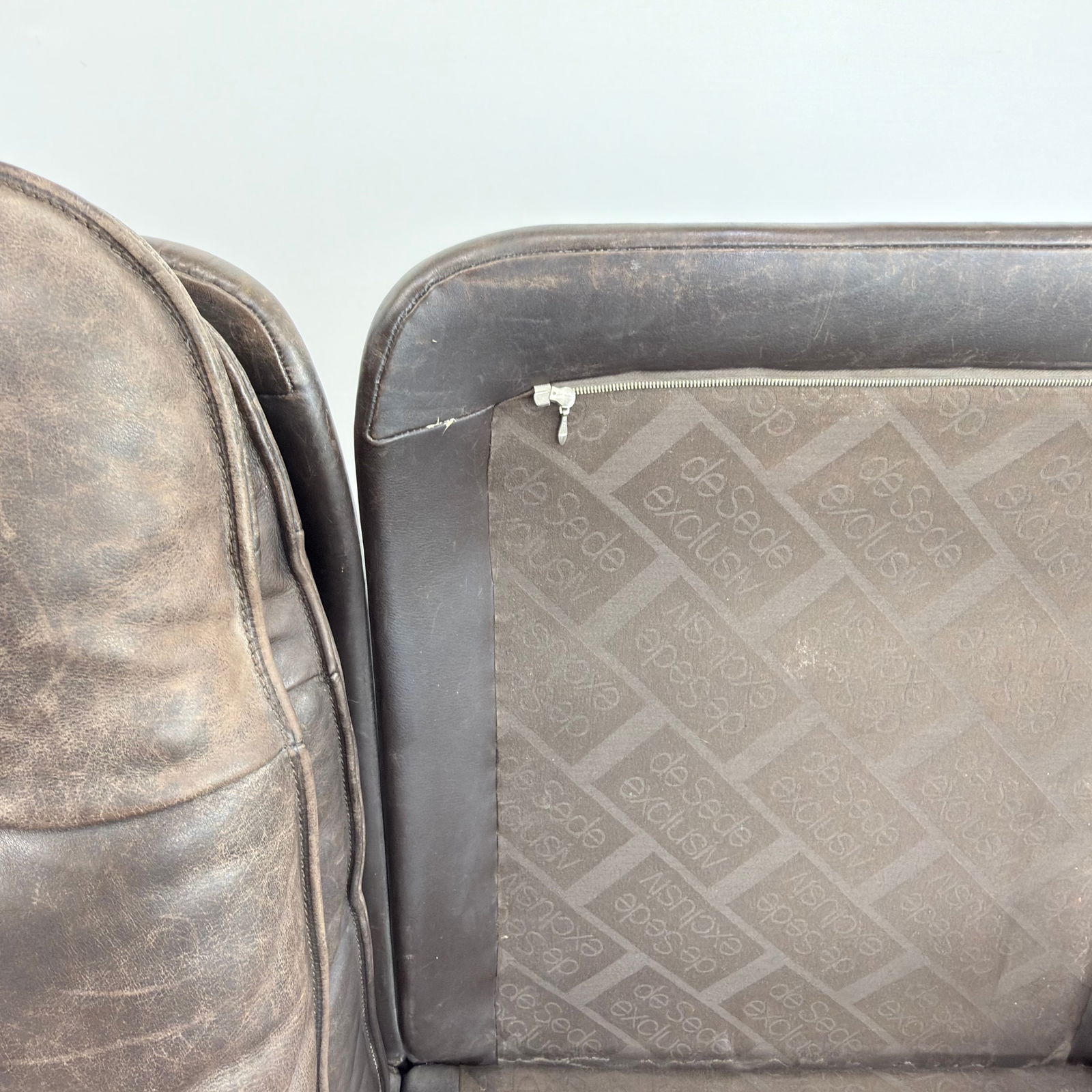 DE SEDE DS 49 THREE-SEATER SOFA, 1970s - 12