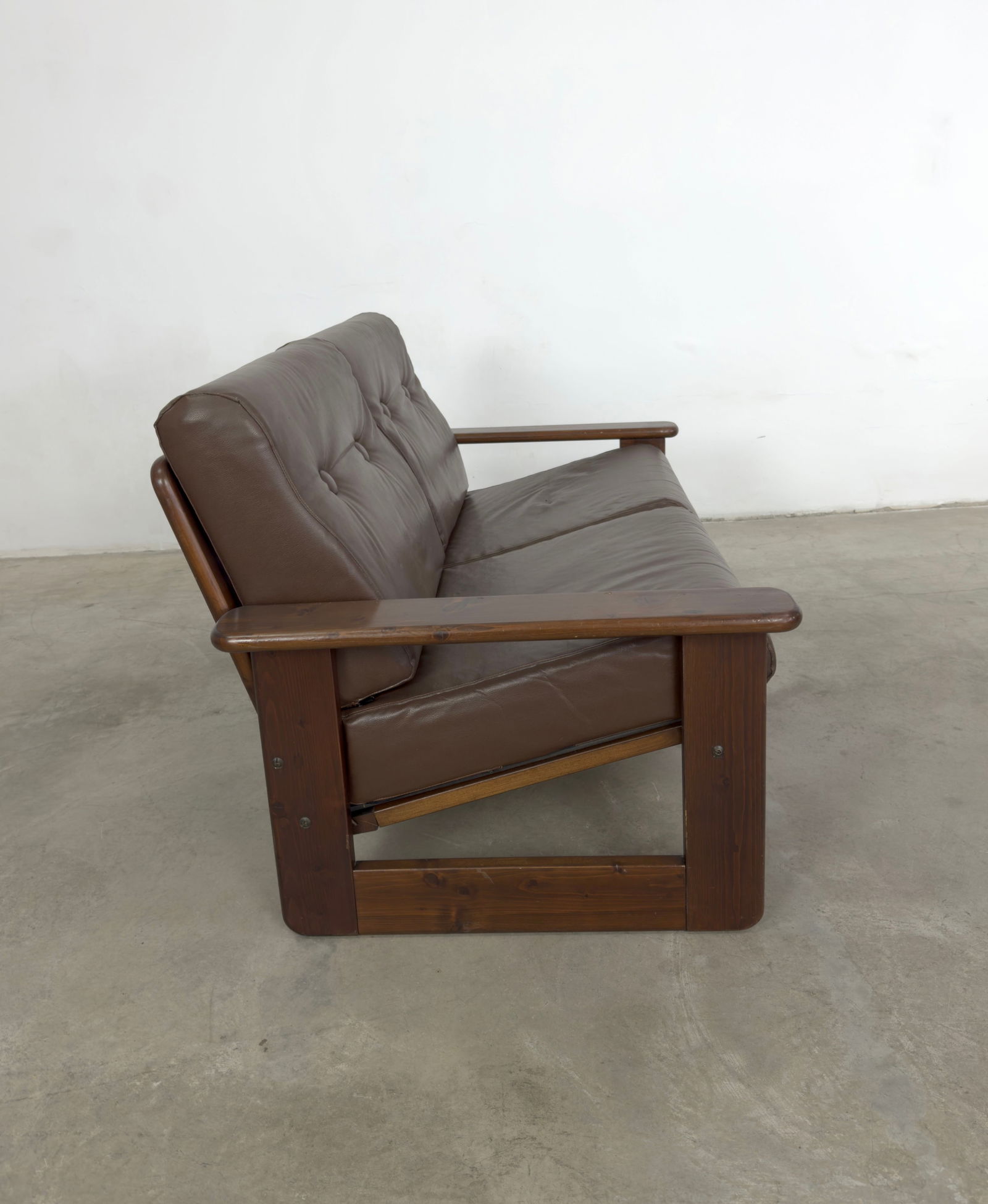 VINTAGE DANISH LEATHER SOFA - 3