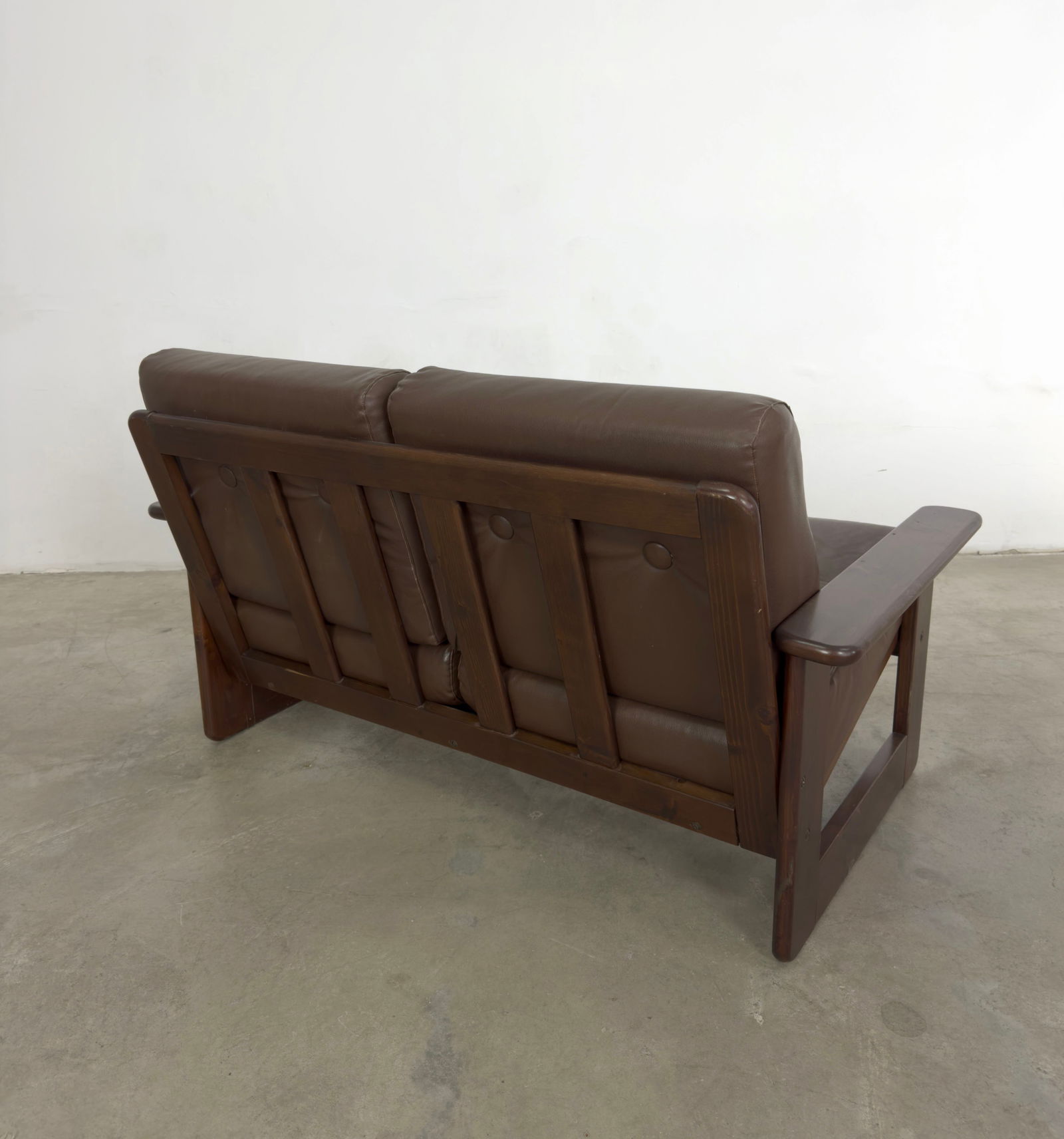 VINTAGE DANISH LEATHER SOFA - 4