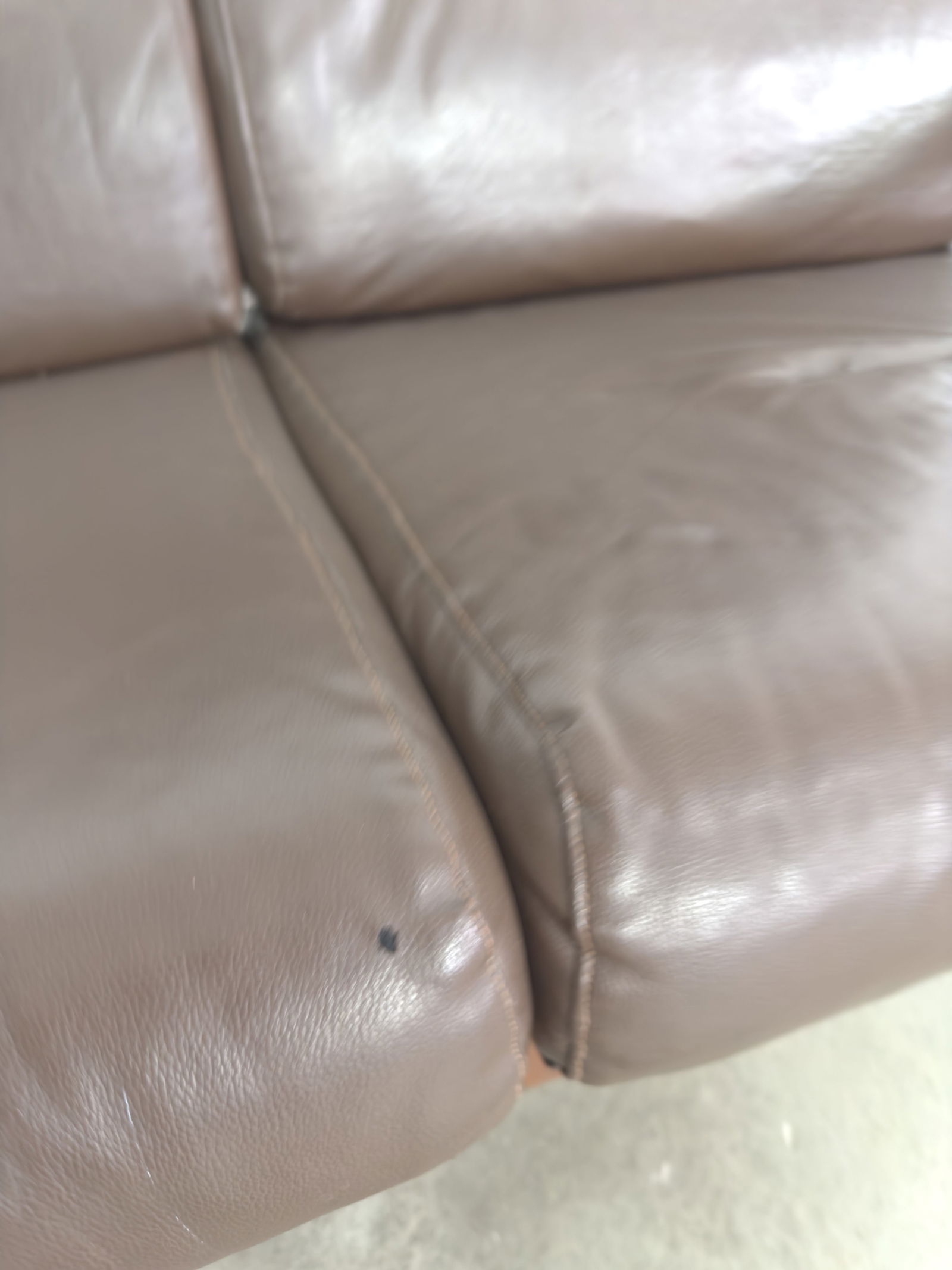 VINTAGE DANISH LEATHER SOFA - 5