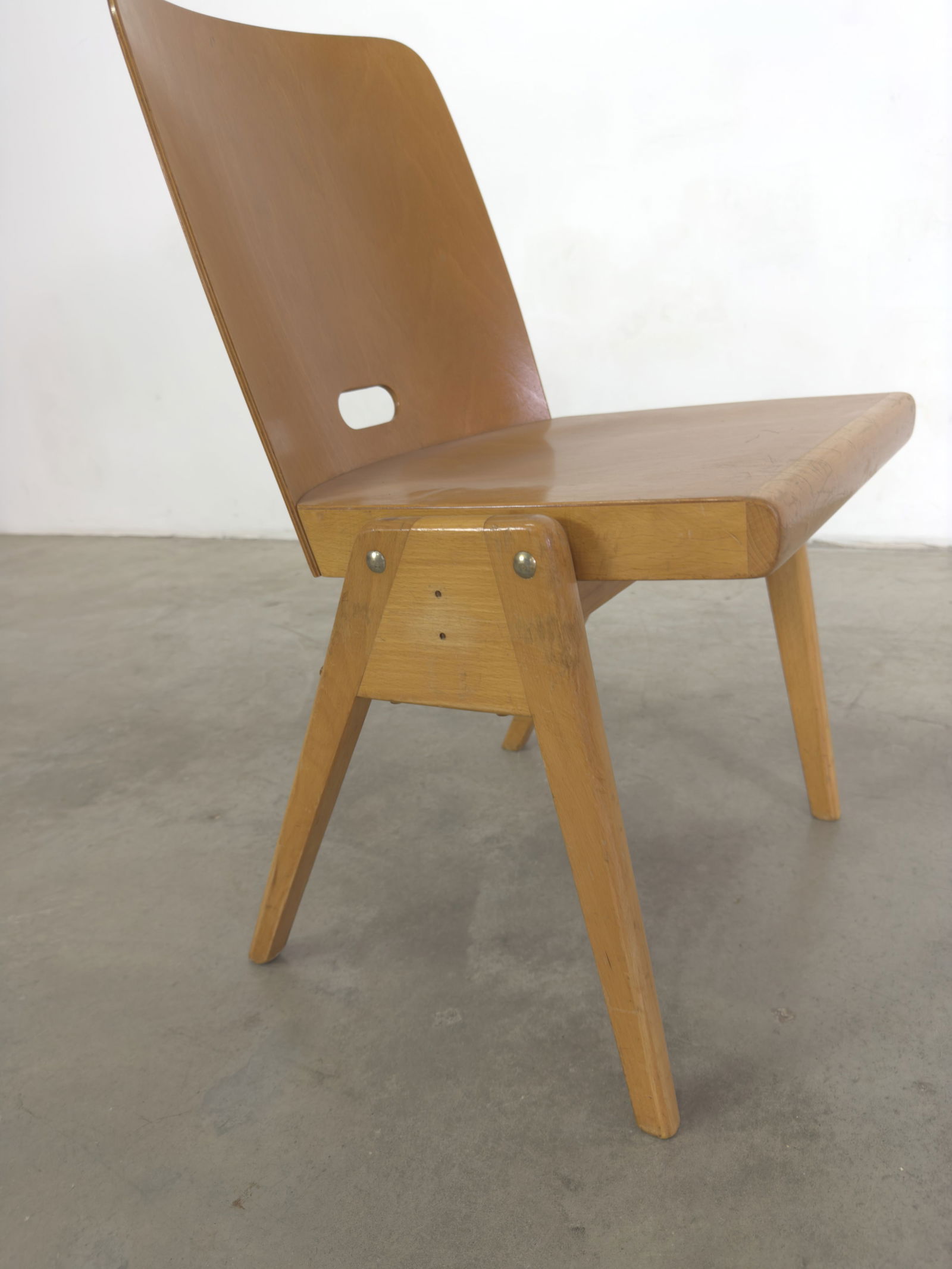 (8) STACKABLE CHAIRS BY CASSALA - 11