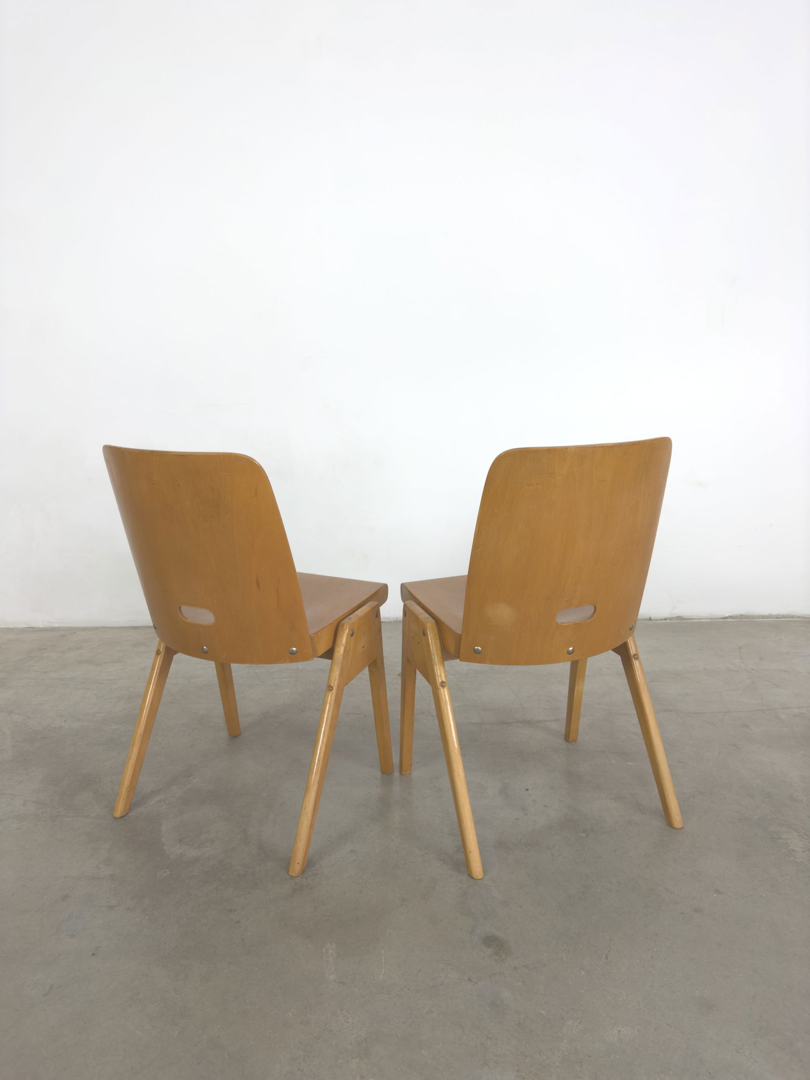 (8) STACKABLE CHAIRS BY CASSALA - 9