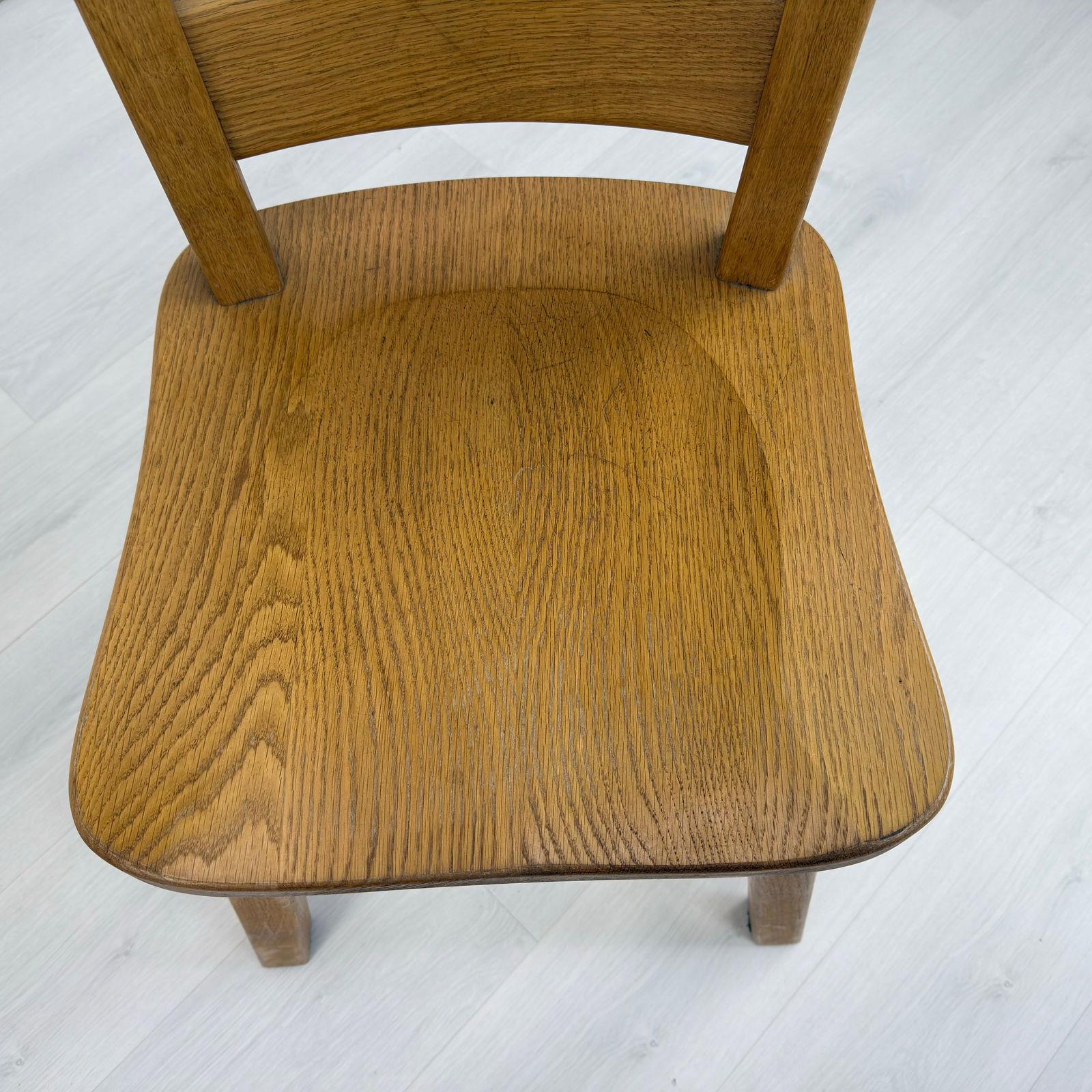 (4) RUSTIC DINING CHAIRS - 9