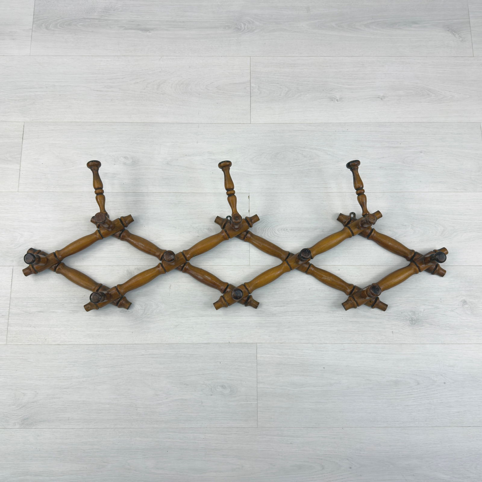 VINTAGE EXTENDABLE COAT RACK - 5