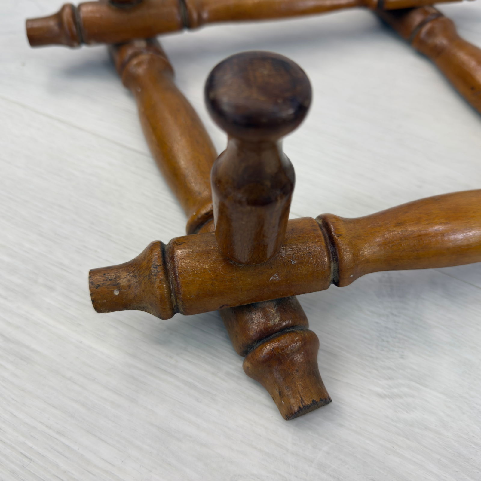 VINTAGE EXTENDABLE COAT RACK - 6