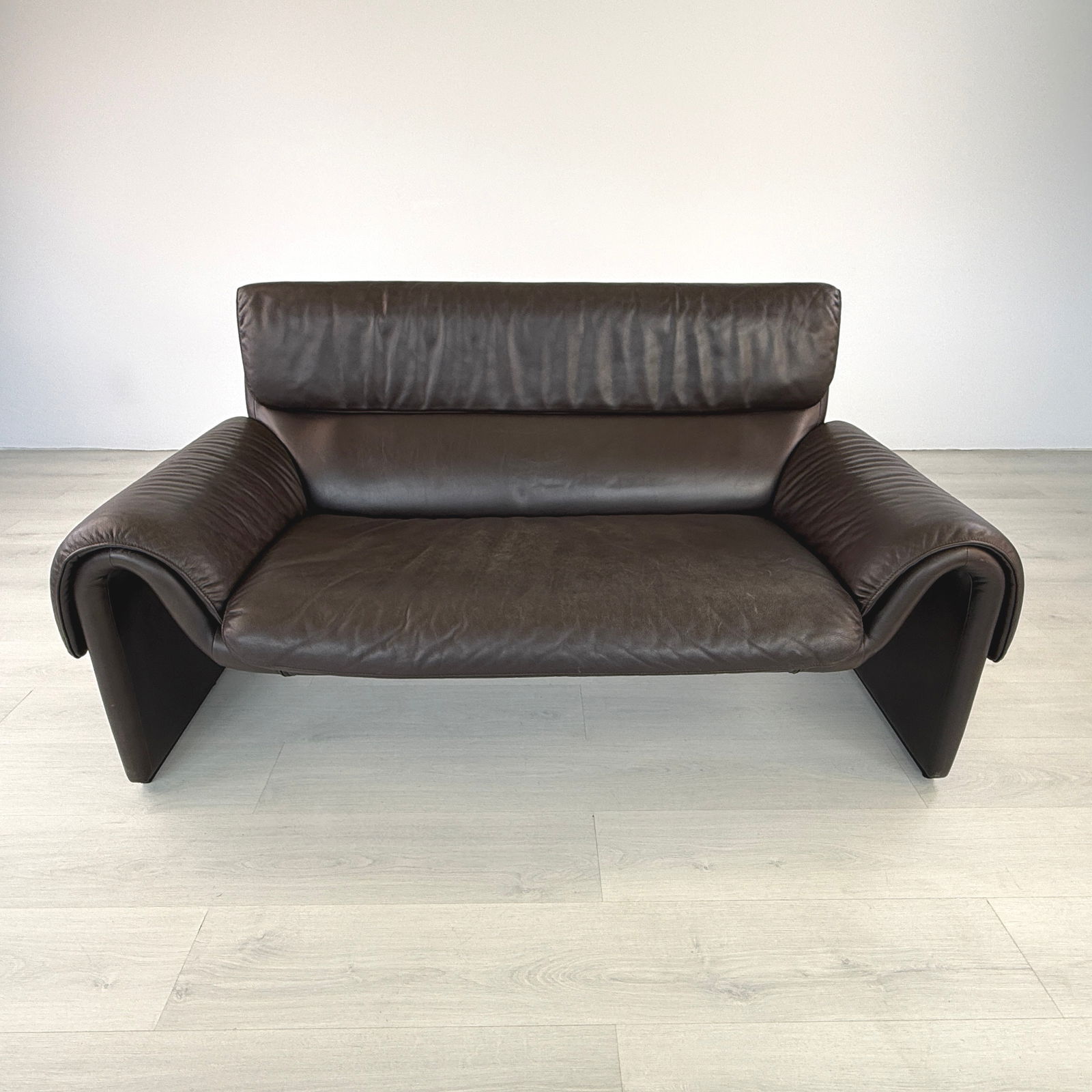 DE SEDE DS 2011 LEATHER SOFA, 1980s - 2