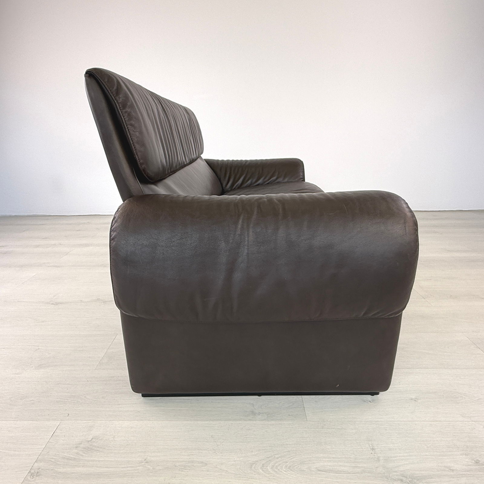 DE SEDE DS 2011 LEATHER SOFA, 1980s - 4