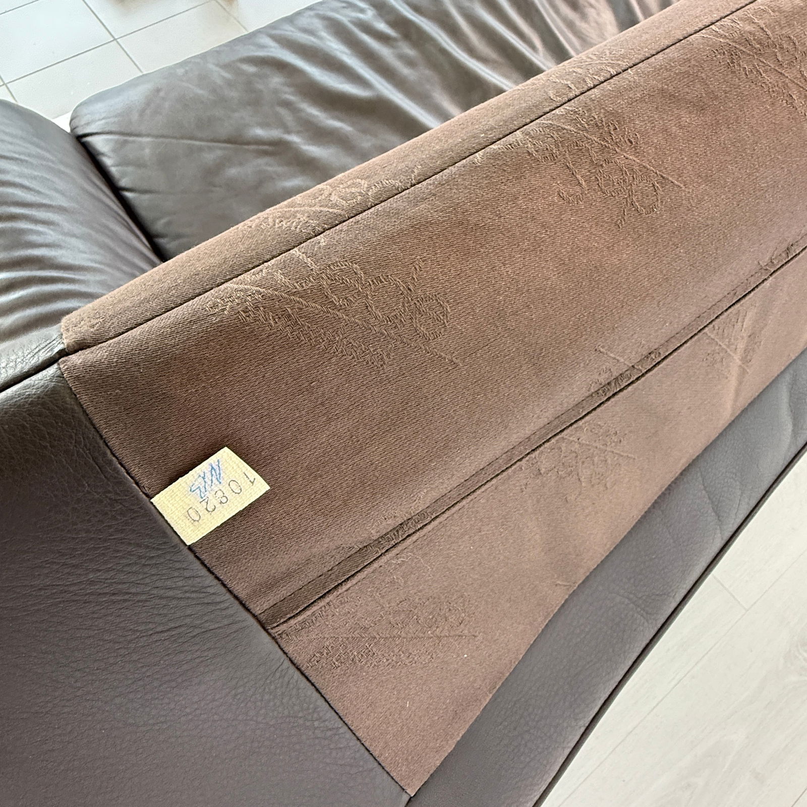 DE SEDE DS 2011 LEATHER SOFA, 1980s - 6