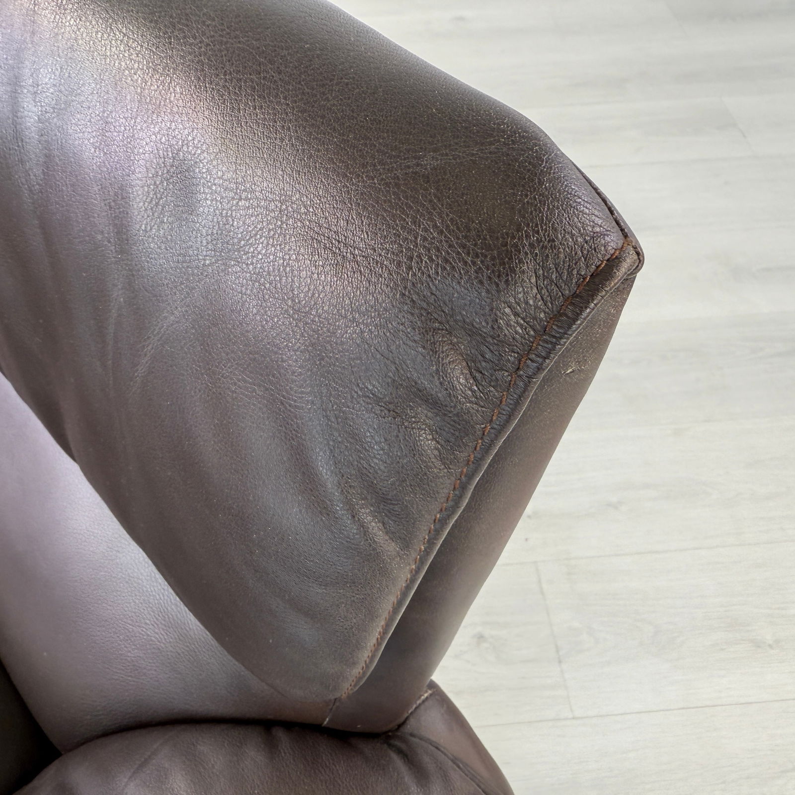 DE SEDE DS 2011 LEATHER SOFA, 1980s - 7