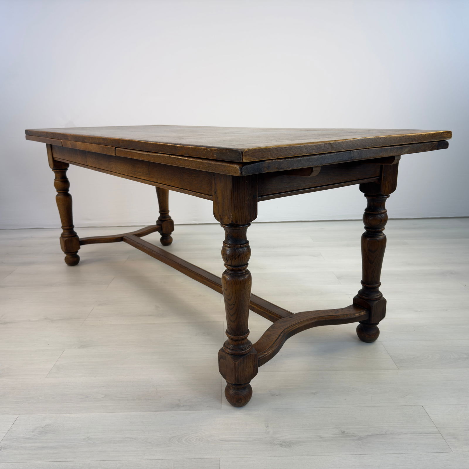 FARMHOUSE EXTENDABLE DINING TABLE - 3