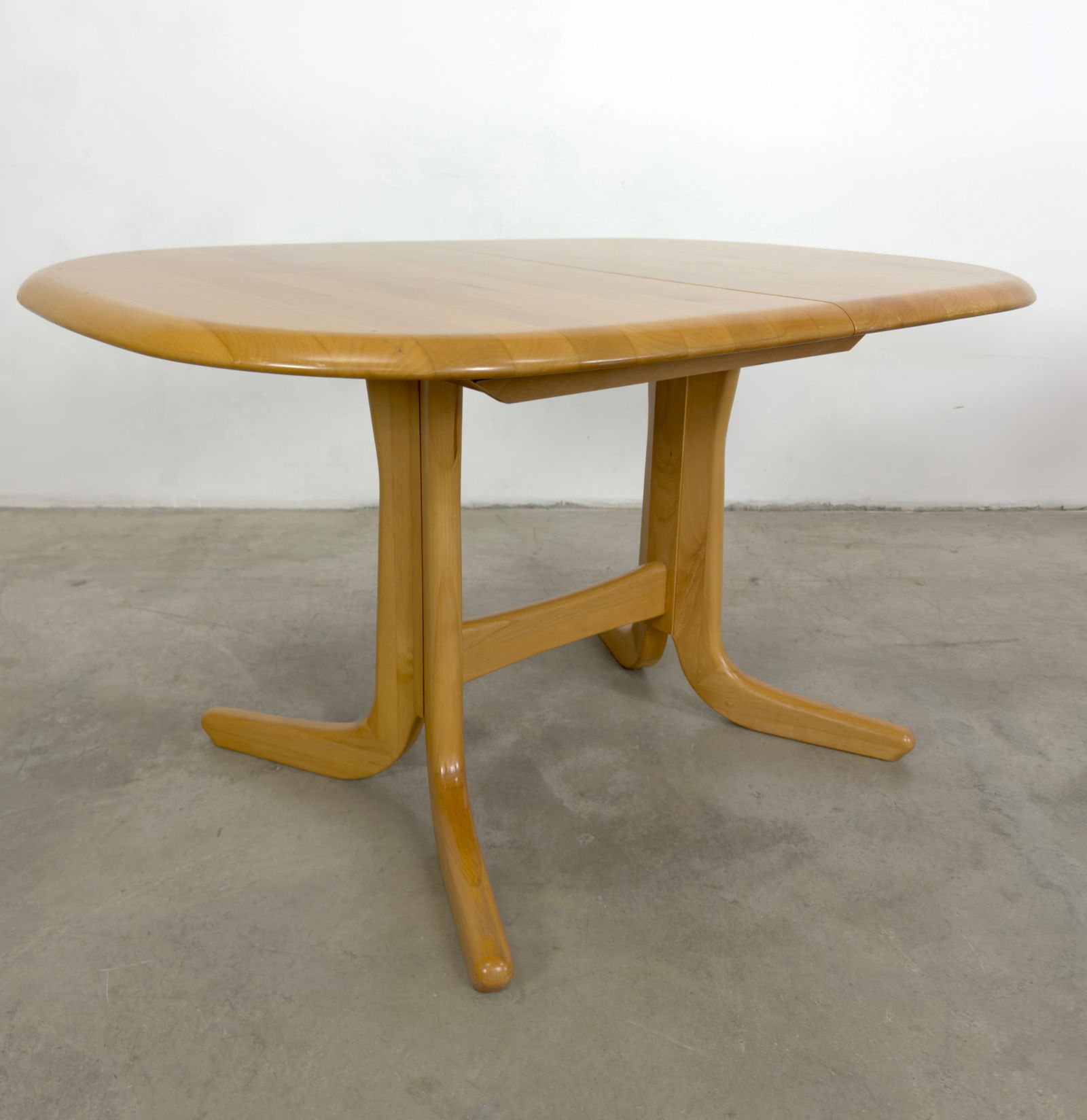 RAINER DAUMILLER EXTENDABLE DINING TABLE - 3