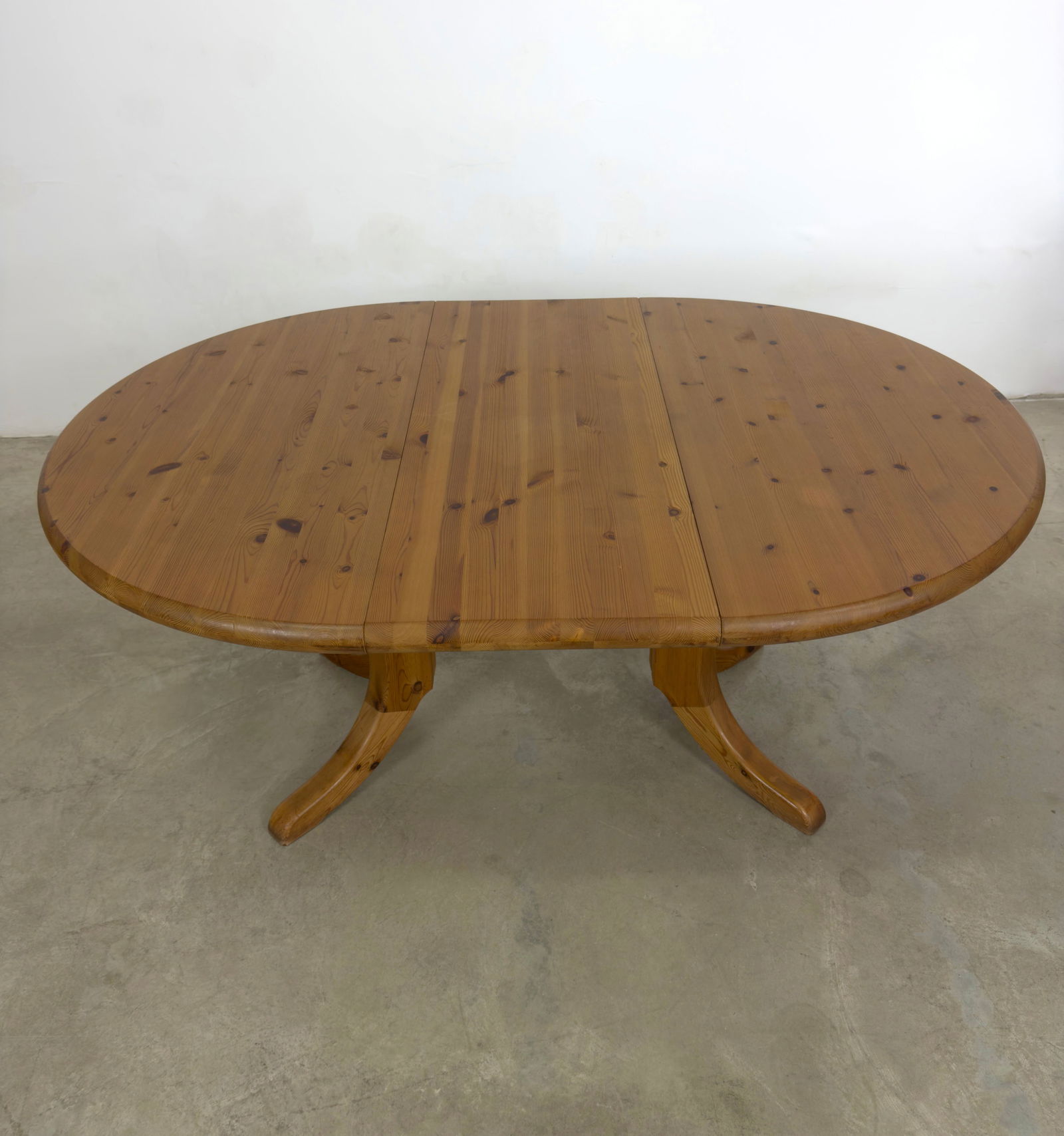 RAINER DAUMILLER EXTENDABLE DINING TABLE - 2