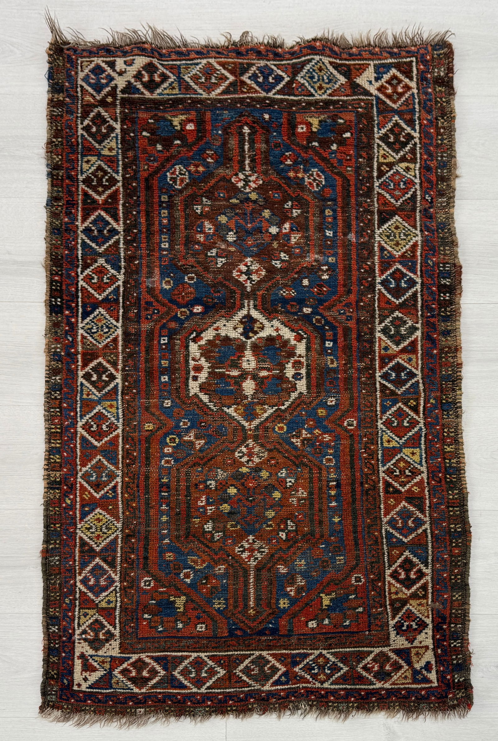 PERSIAN SHIRAZ TRIBAL RUG (1 of 5)