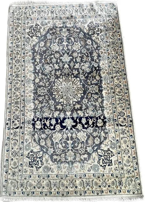 VINTAGE NAIN WOOL RUG (1 of 9)