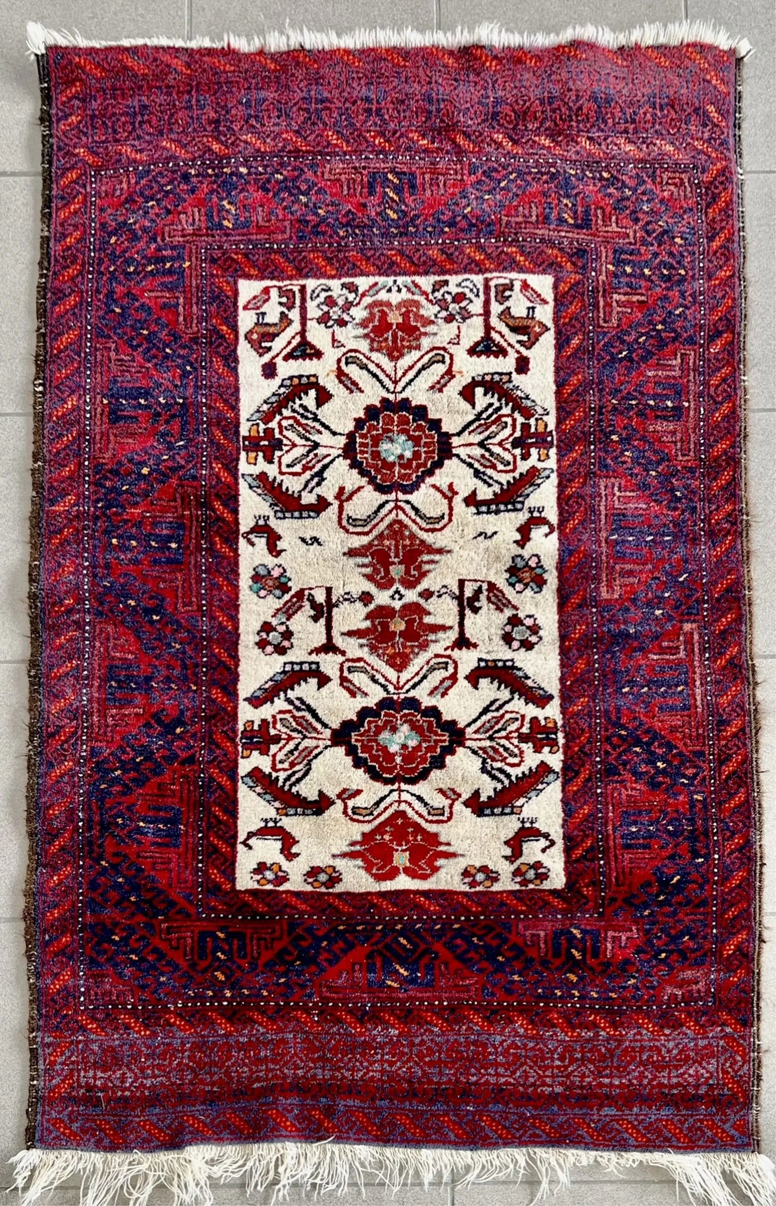 VINTAGE AFGHAN WOOL RUG (1 of 6)