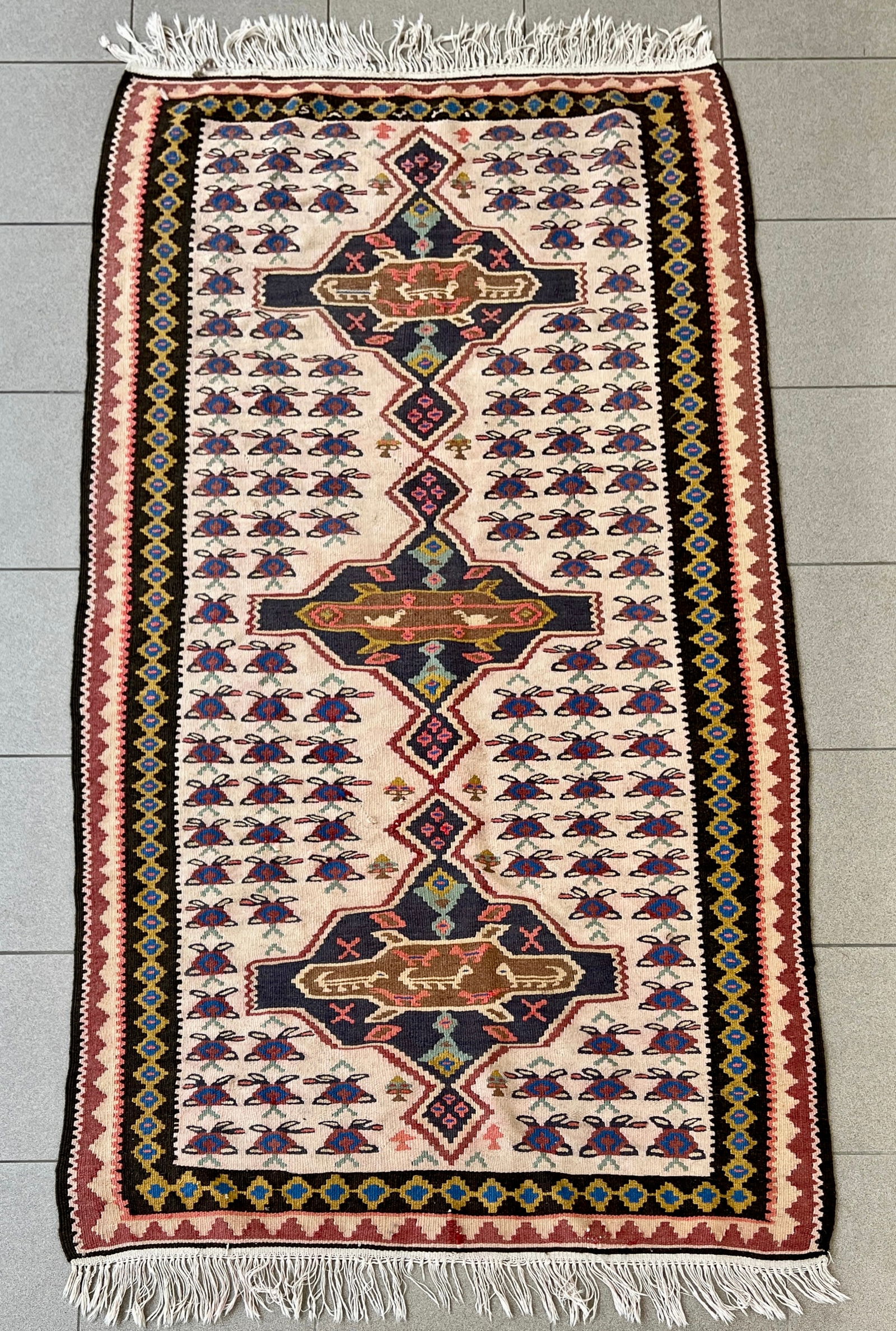 FLATWEAVE KILIM RUNNER RUG (1 of 7)