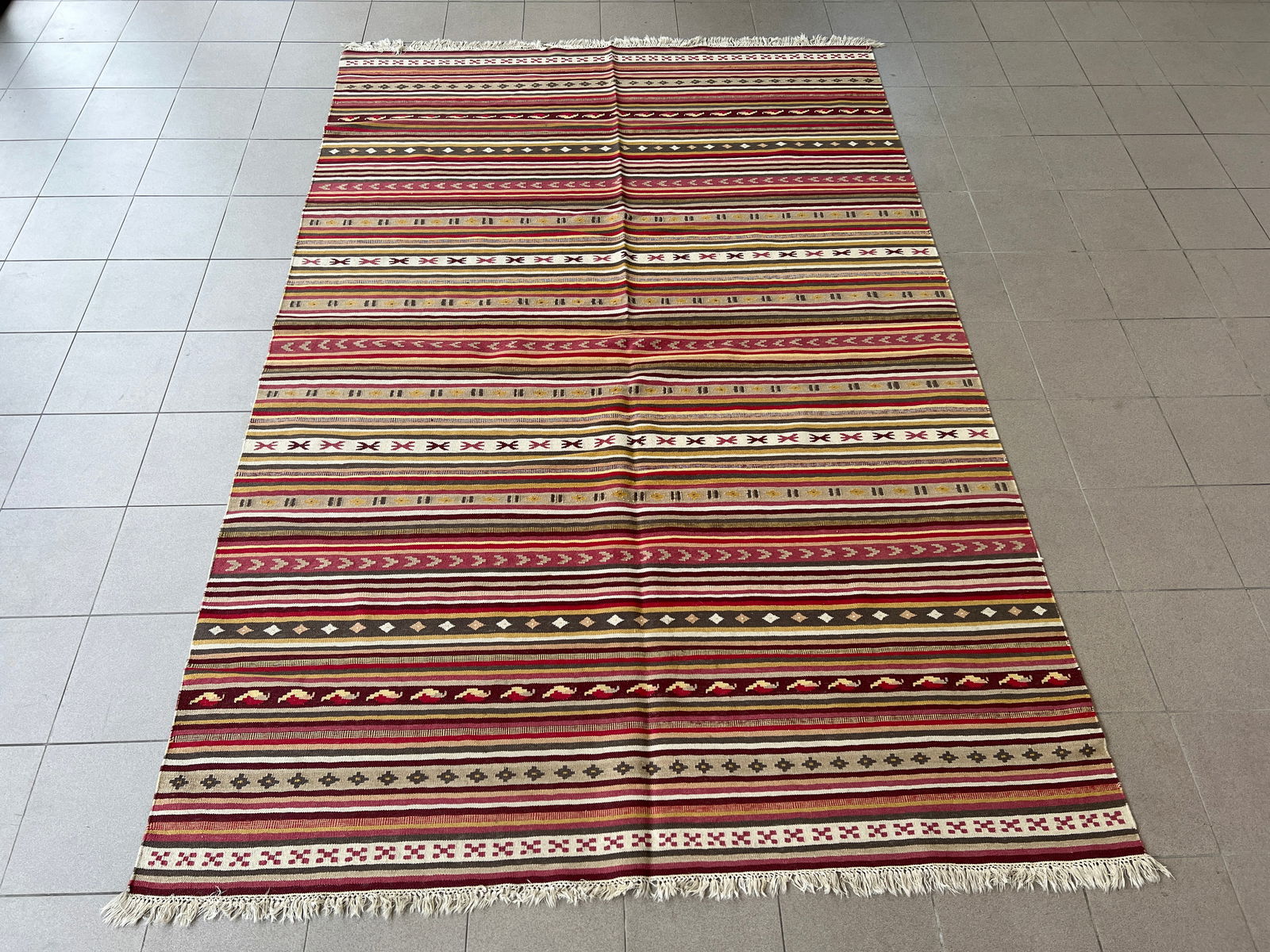 ORIENTAL FLATWEAVE RUG - 2