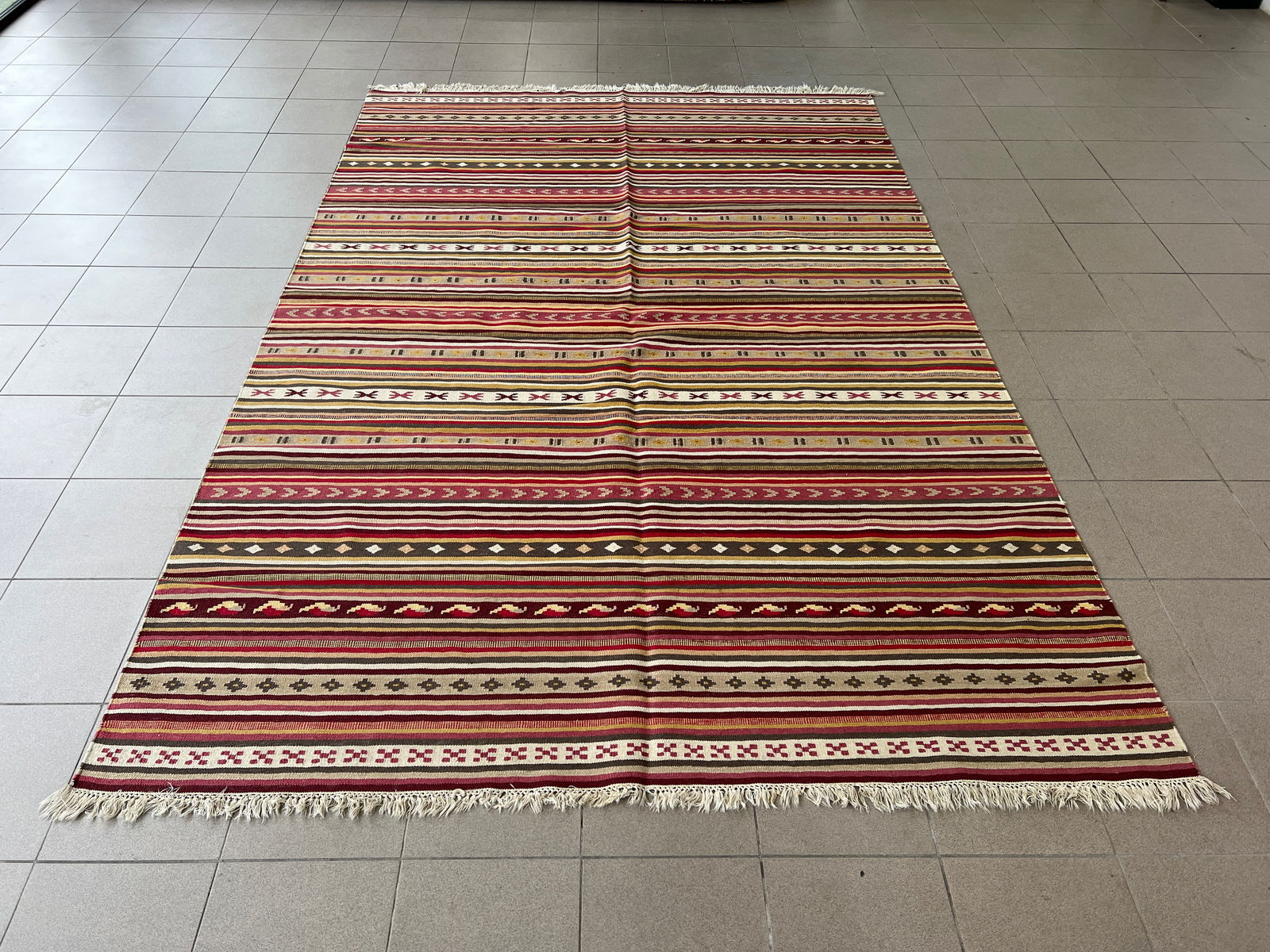 ORIENTAL FLATWEAVE RUG - 3