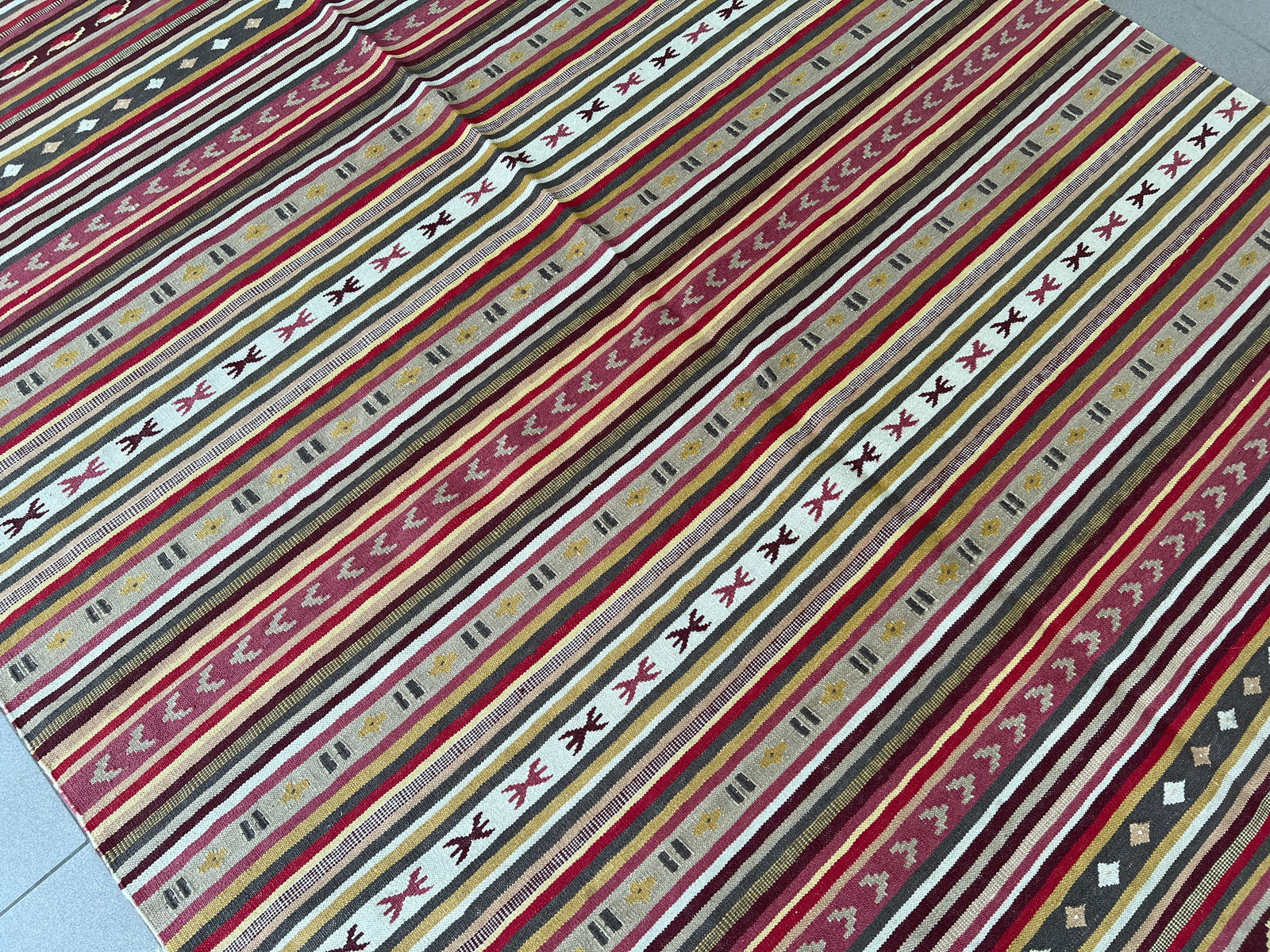 ORIENTAL FLATWEAVE RUG - 4