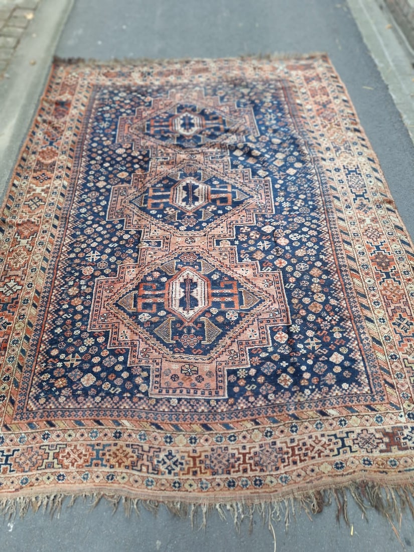 ANTIQUE SHIRAZ PERSIAN WOOL RUG (1 of 10)