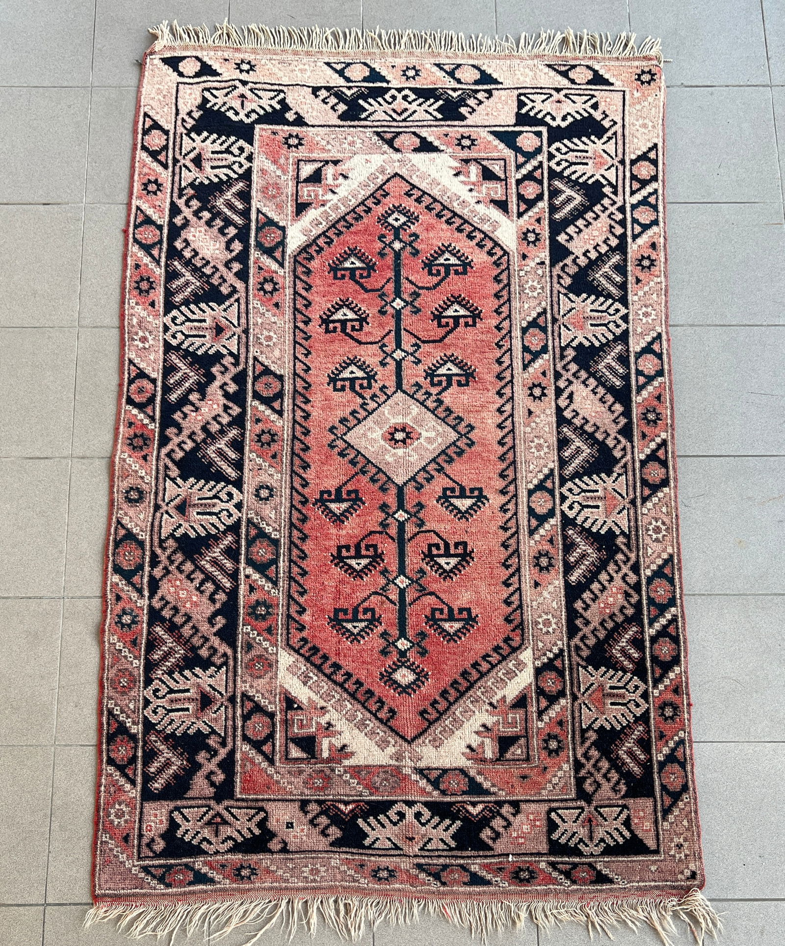 VINTAGE TURKISH WOOL RUG (1 of 7)