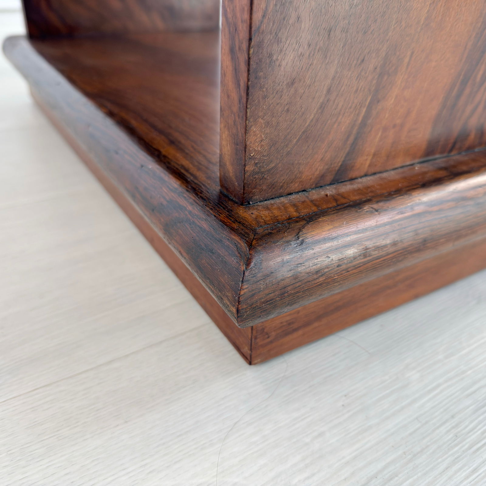 FRENCH ART DECO SIDE TABLE - 9