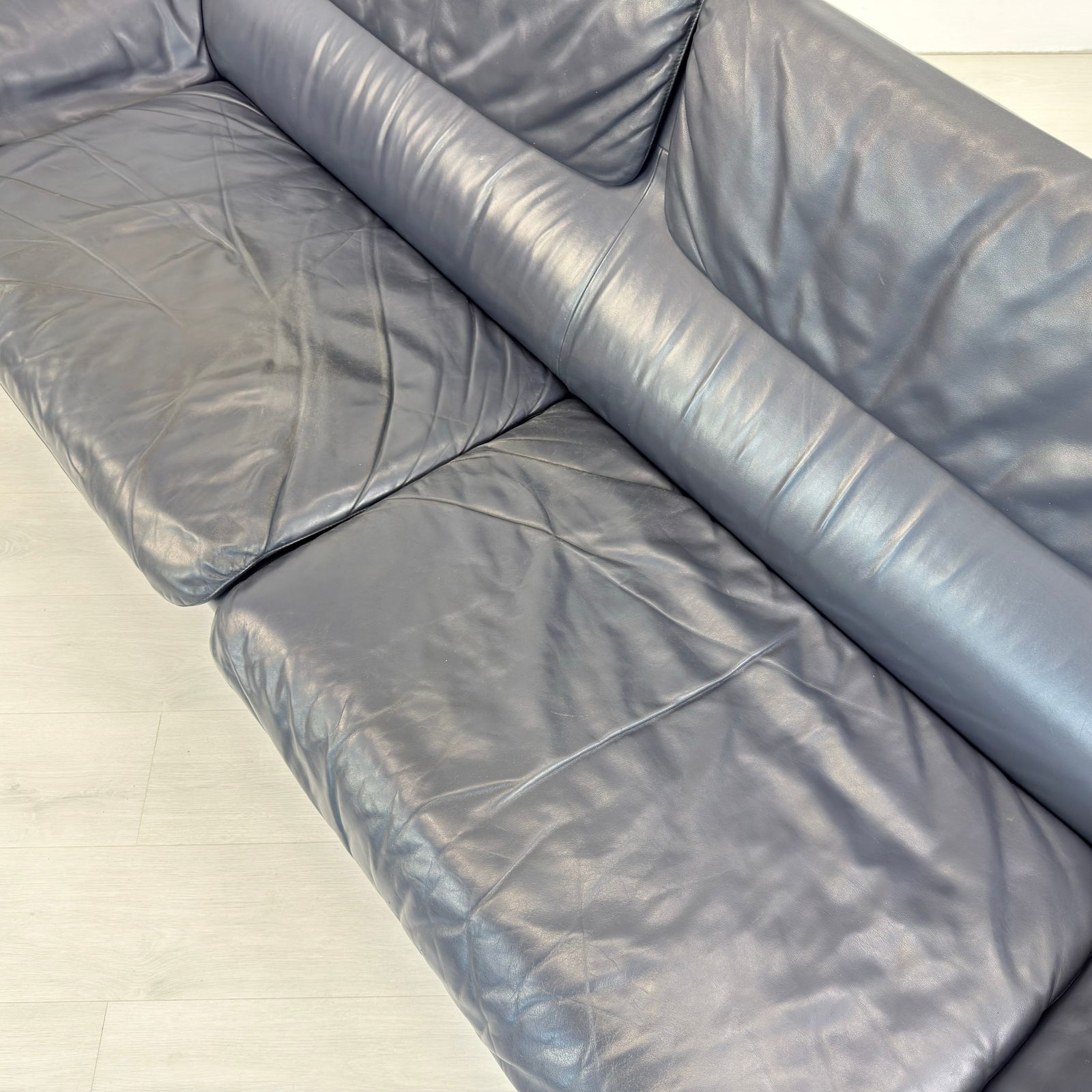 DE SEDE DS 2011 LEATHER SOFA - 9