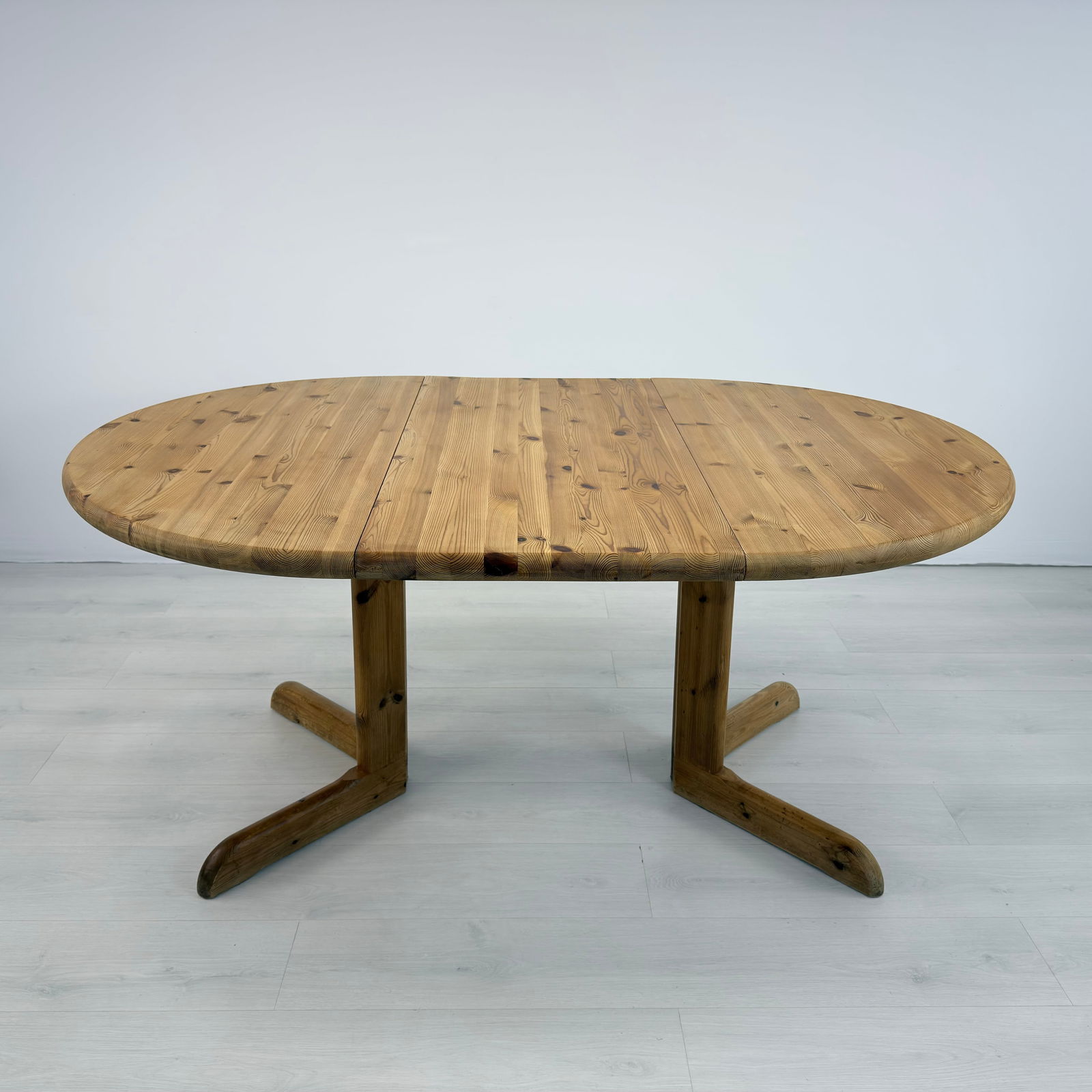 SCANDINAVIAN EXTENDABLE DINING TABLE - 6