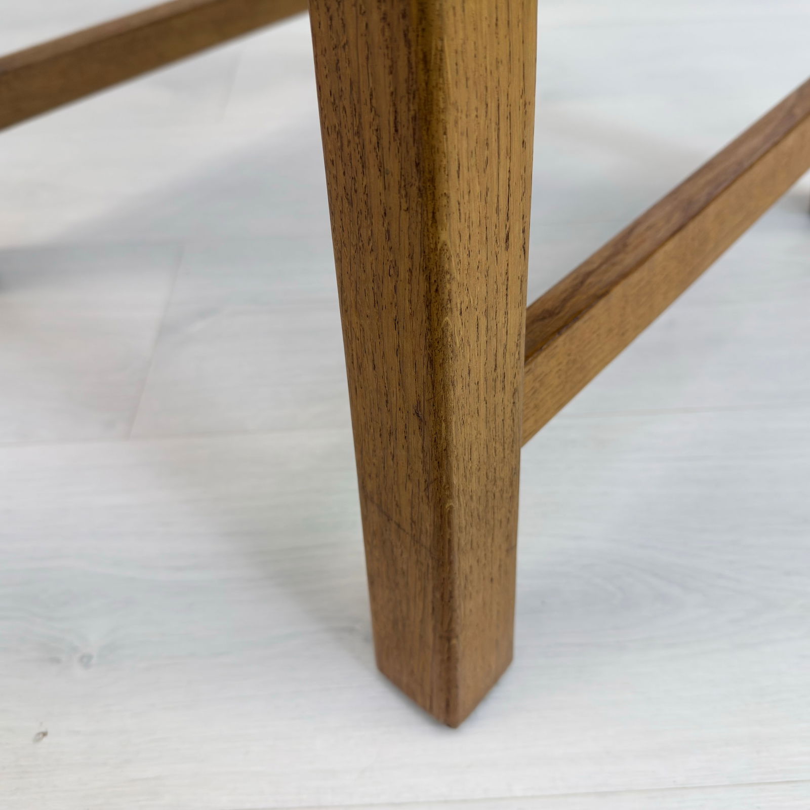 (4) RUSTIC DINING CHAIRS - 11