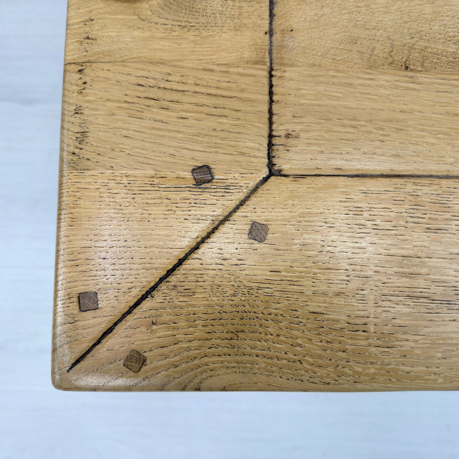 RUSTIC COFFEE TABLE - 11