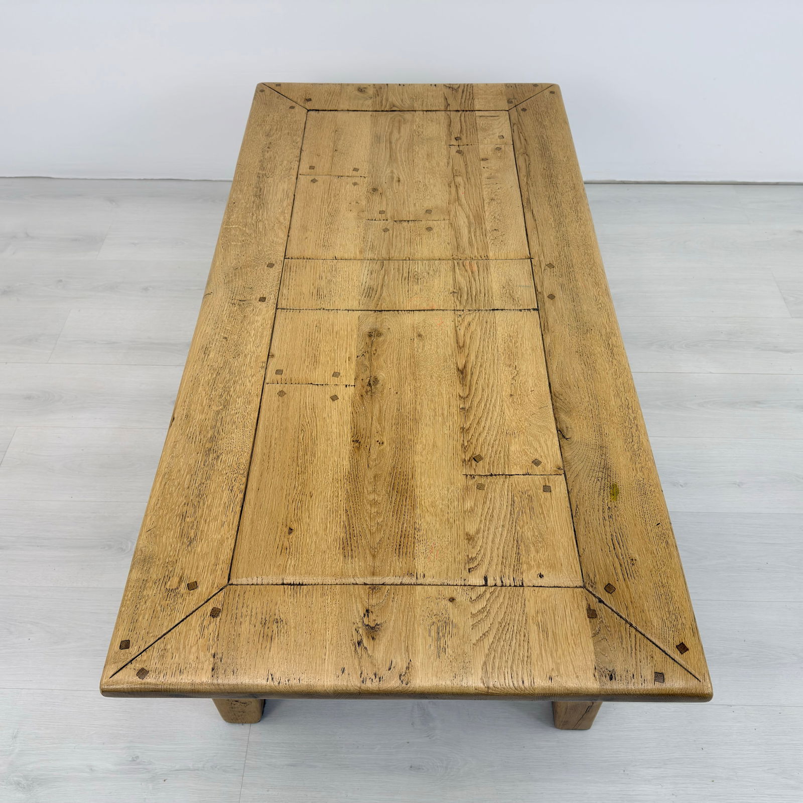 RUSTIC COFFEE TABLE - 7