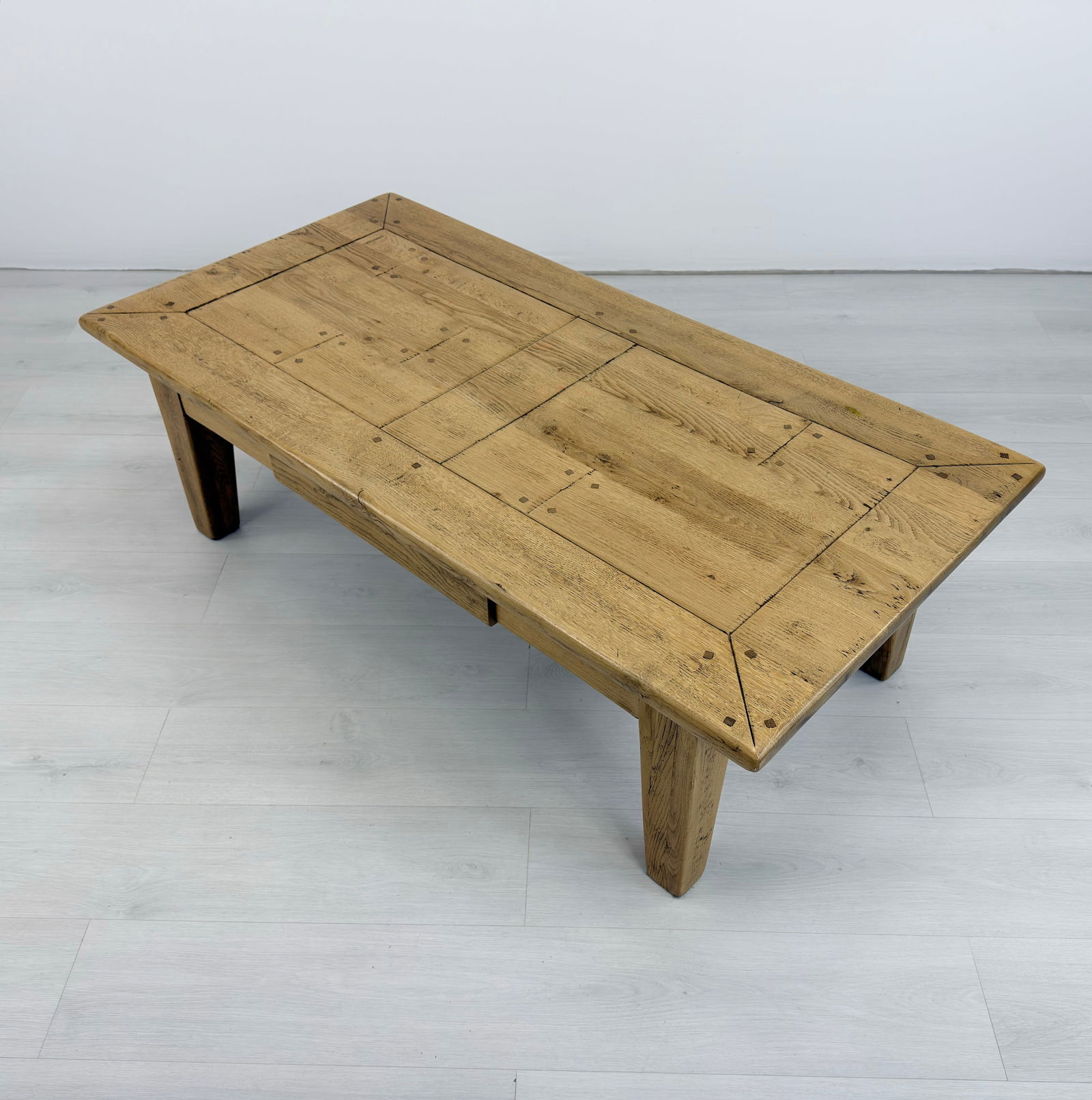 RUSTIC COFFEE TABLE - 8