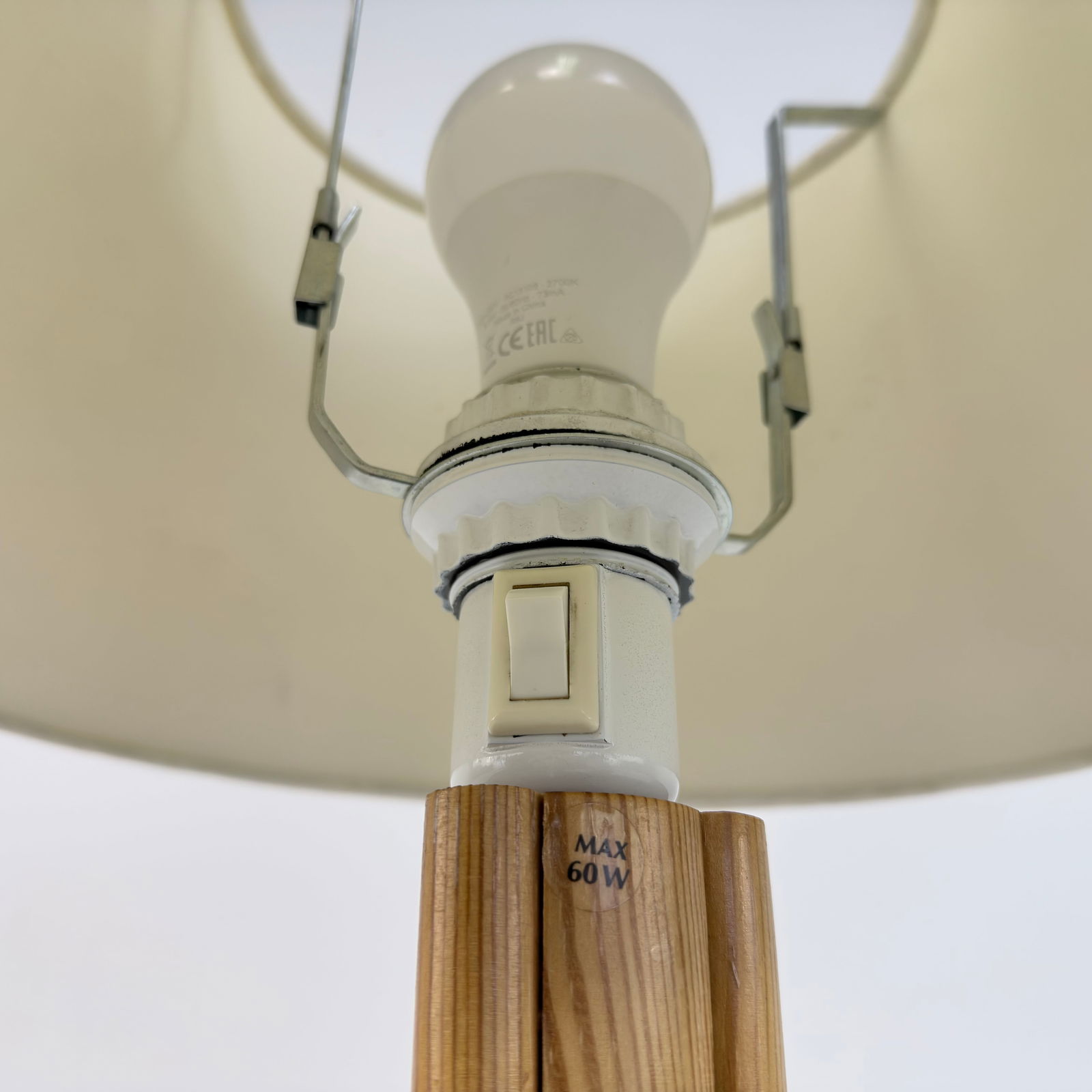 SCANDINAVIAN TABLE LAMP - 6