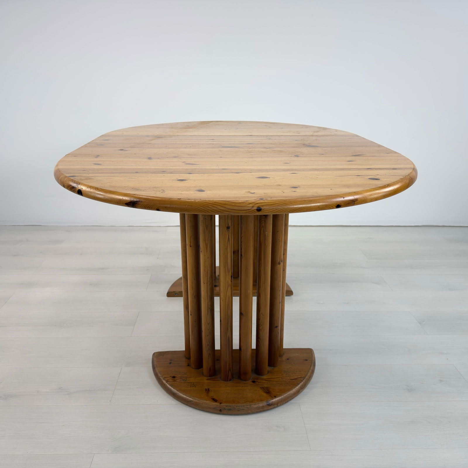 RAINER DAUMILLER EXTENDABLE DINING TABLE - 8