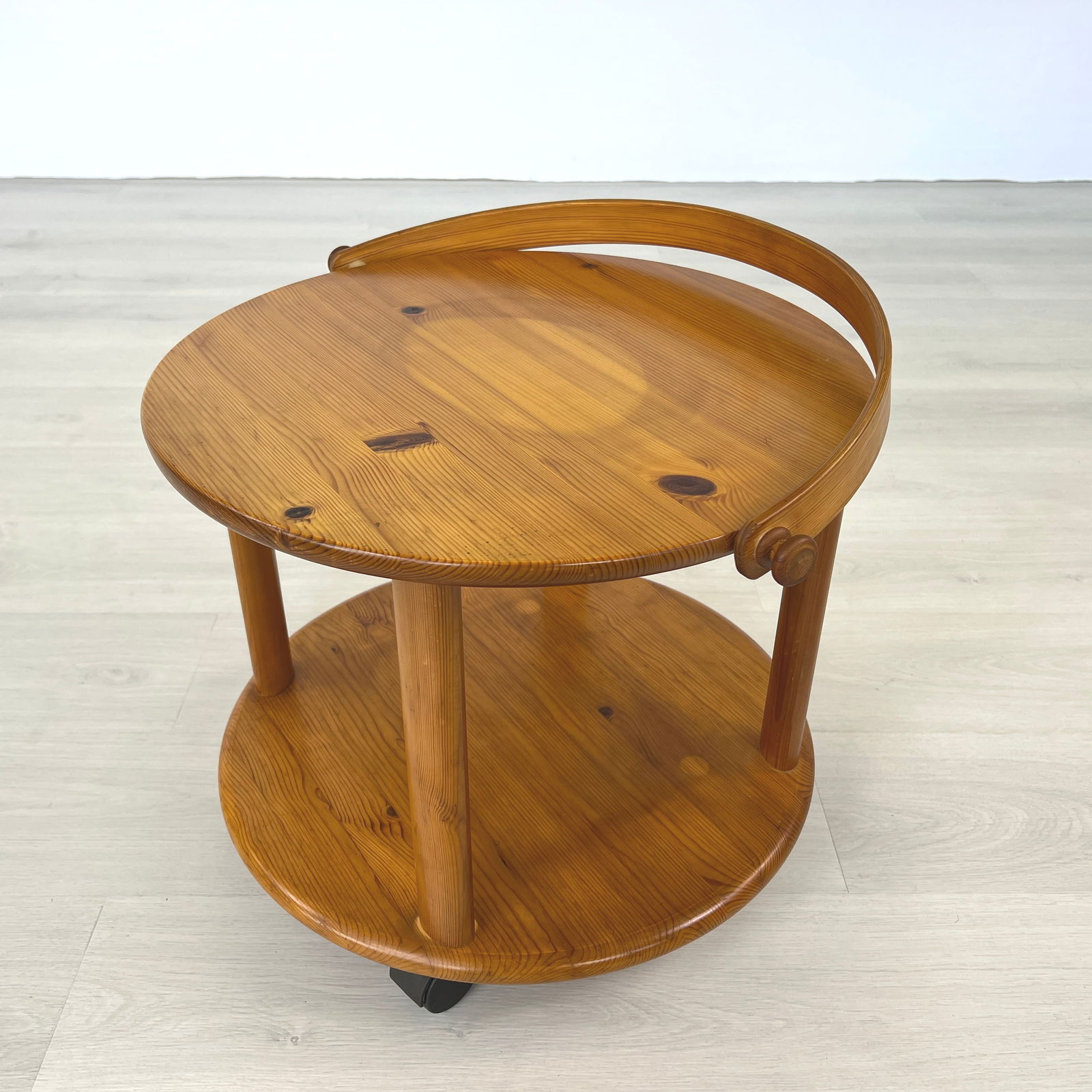 SCANDINAVIAN PINE ROLLABLE SERVING TROLLEY - 3