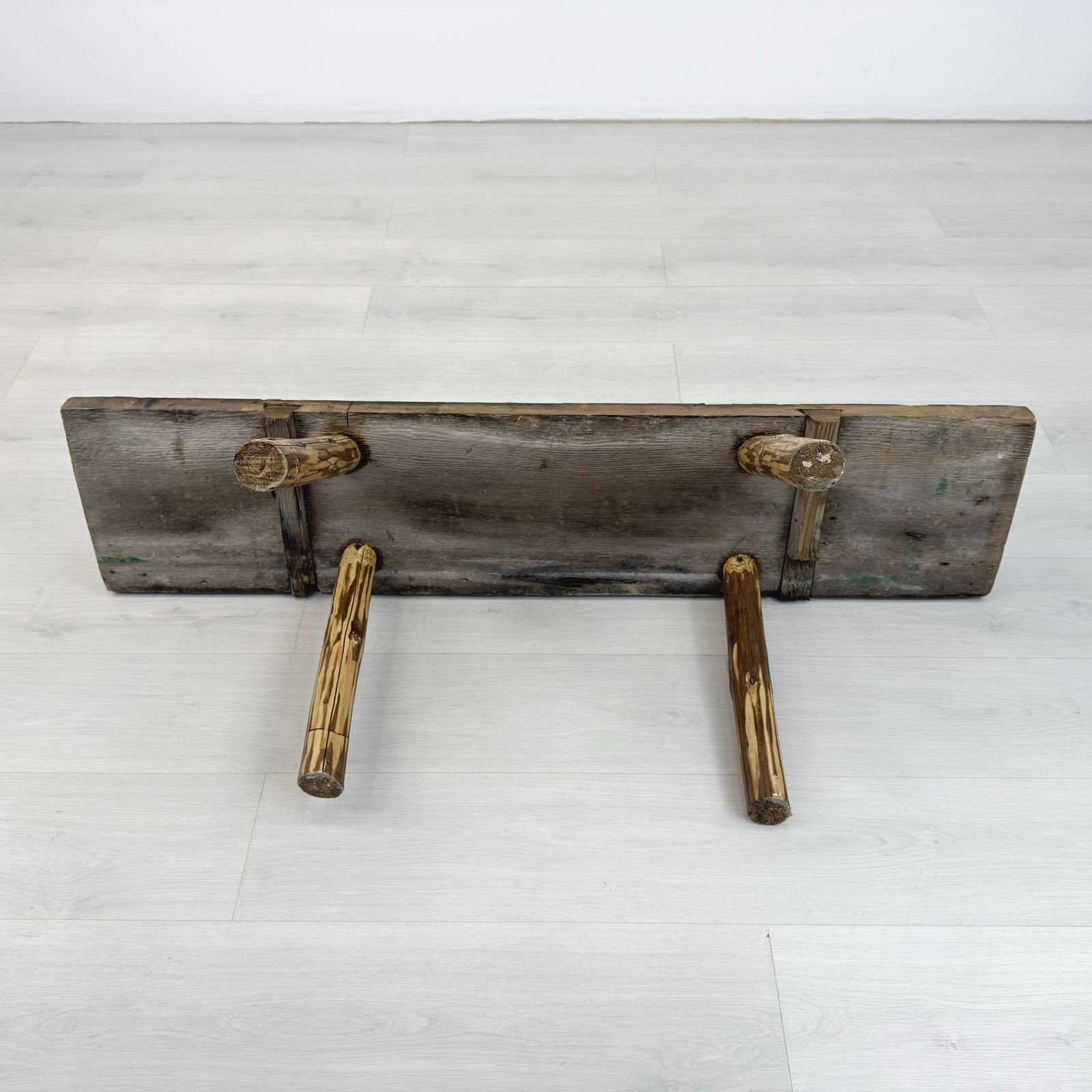 RUSTIC DUTCH BENCH - 10