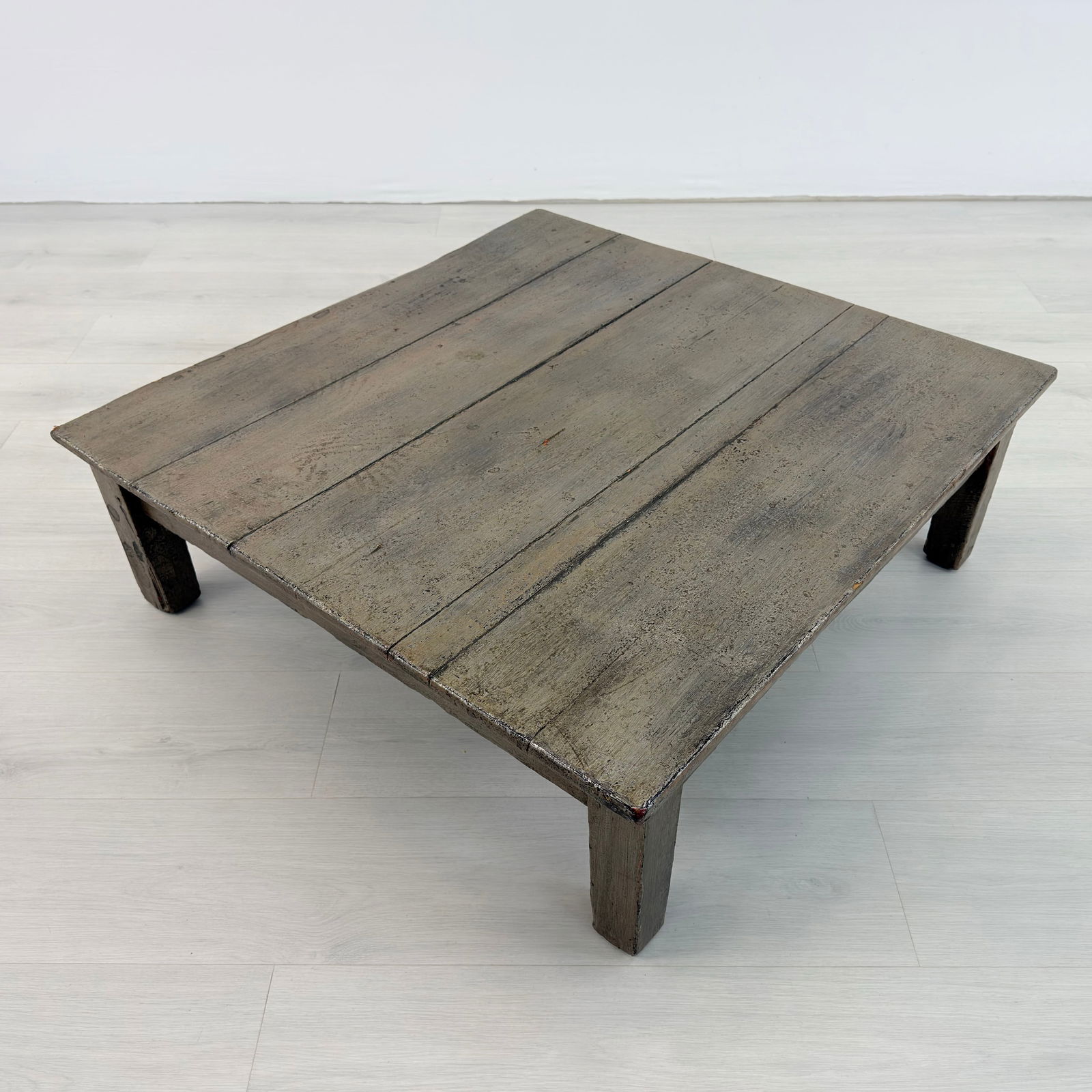 RUSTIC COFFEE TABLE - 4