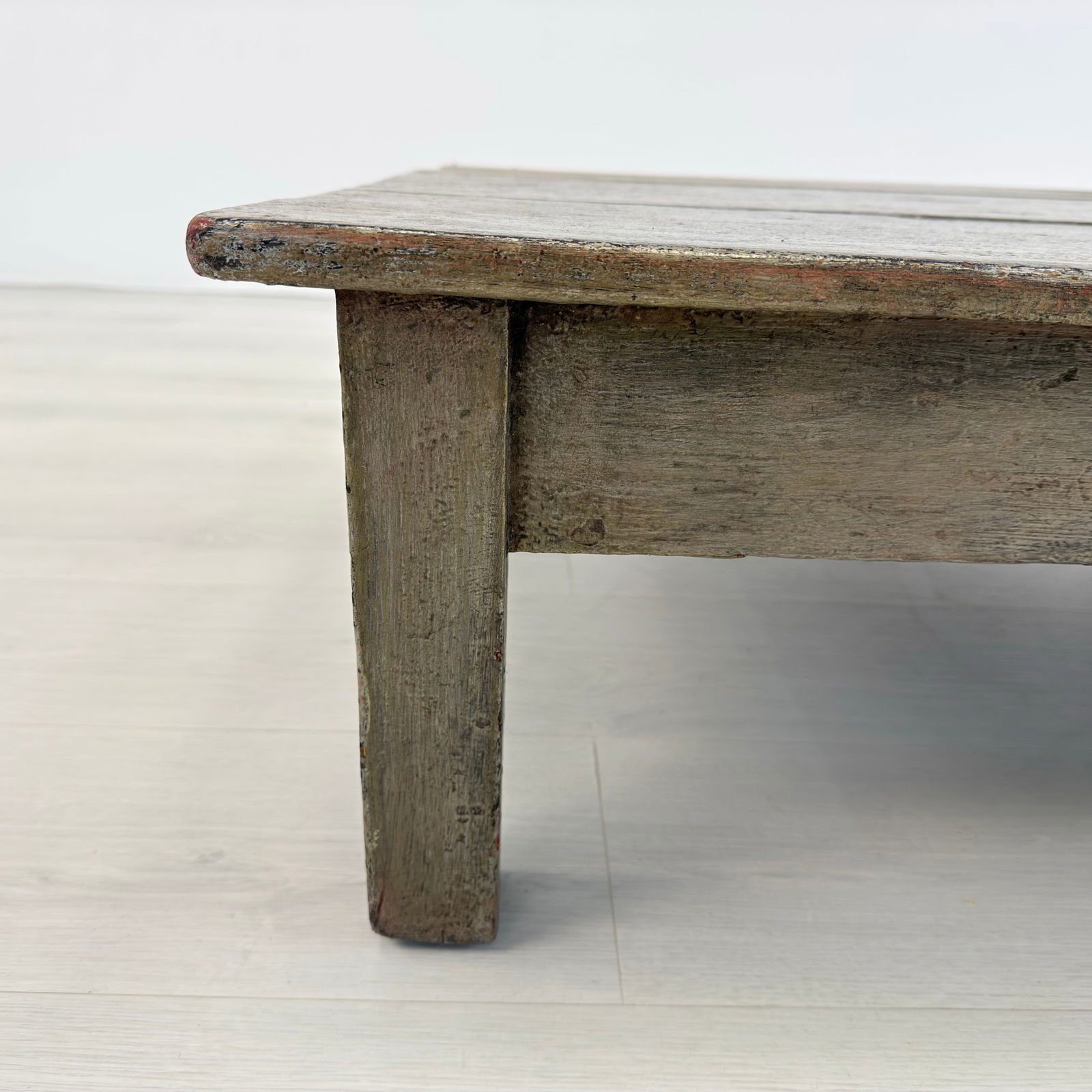 RUSTIC COFFEE TABLE - 7