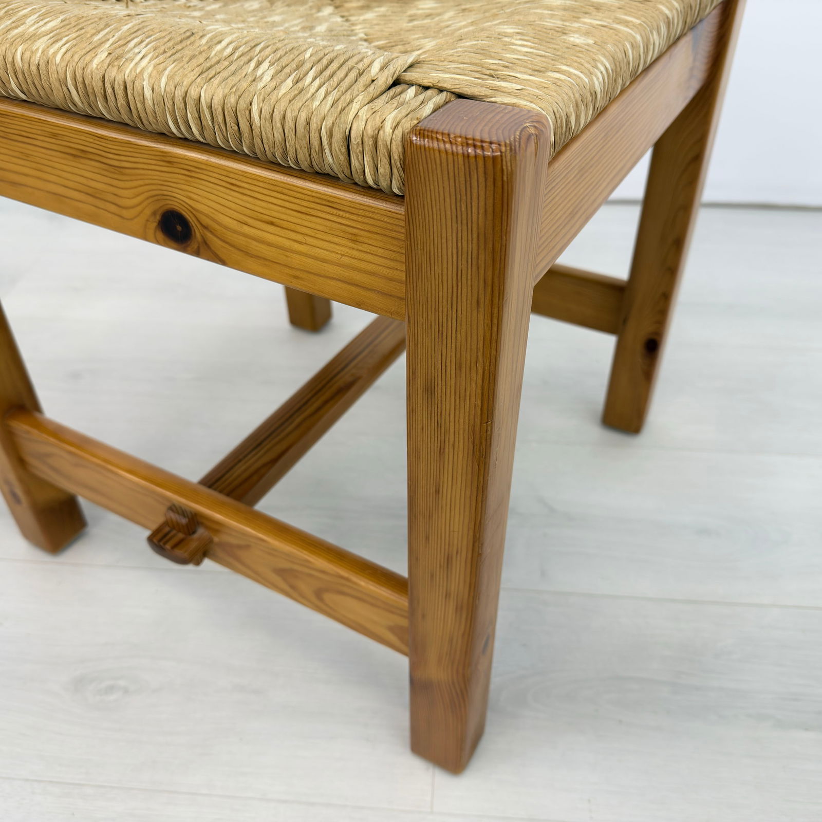 (4) SCANDINAVIAN PINE DINING CHAIRS - 11