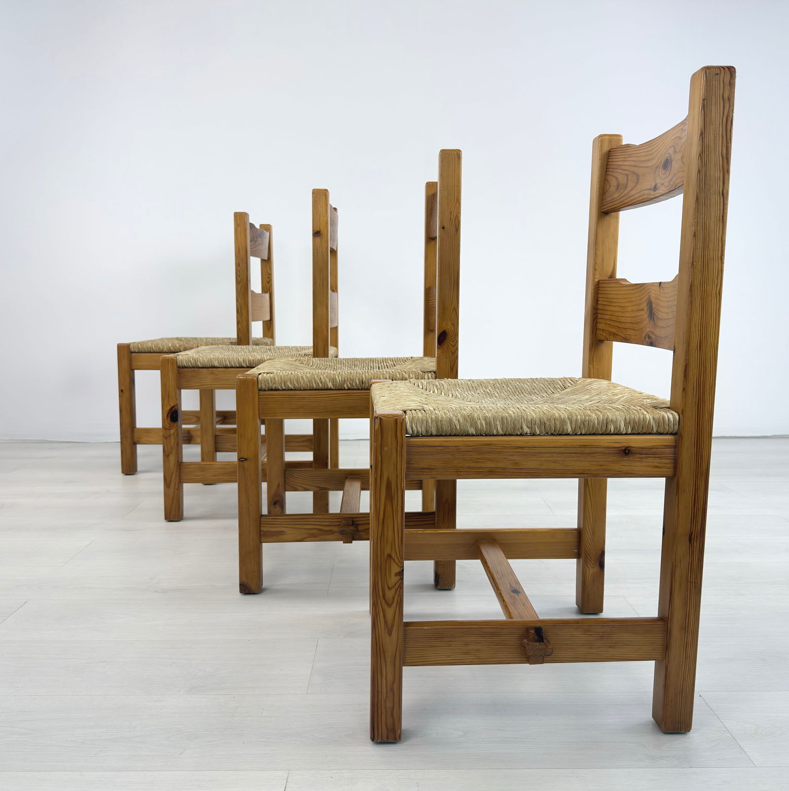(4) SCANDINAVIAN PINE DINING CHAIRS - 5