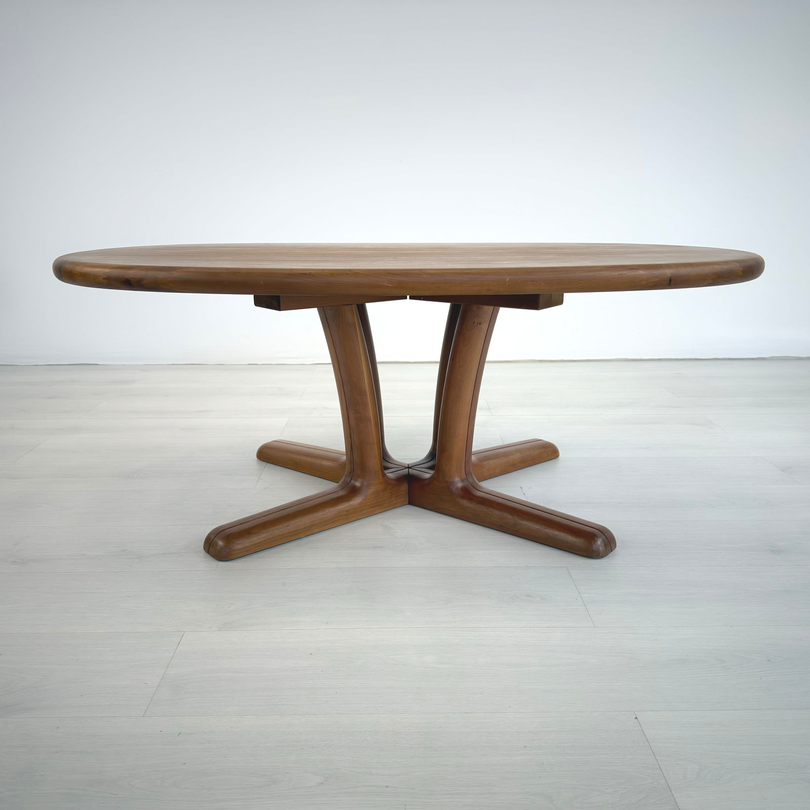 DYRLUND TEAK COFFEE TABLE - 4