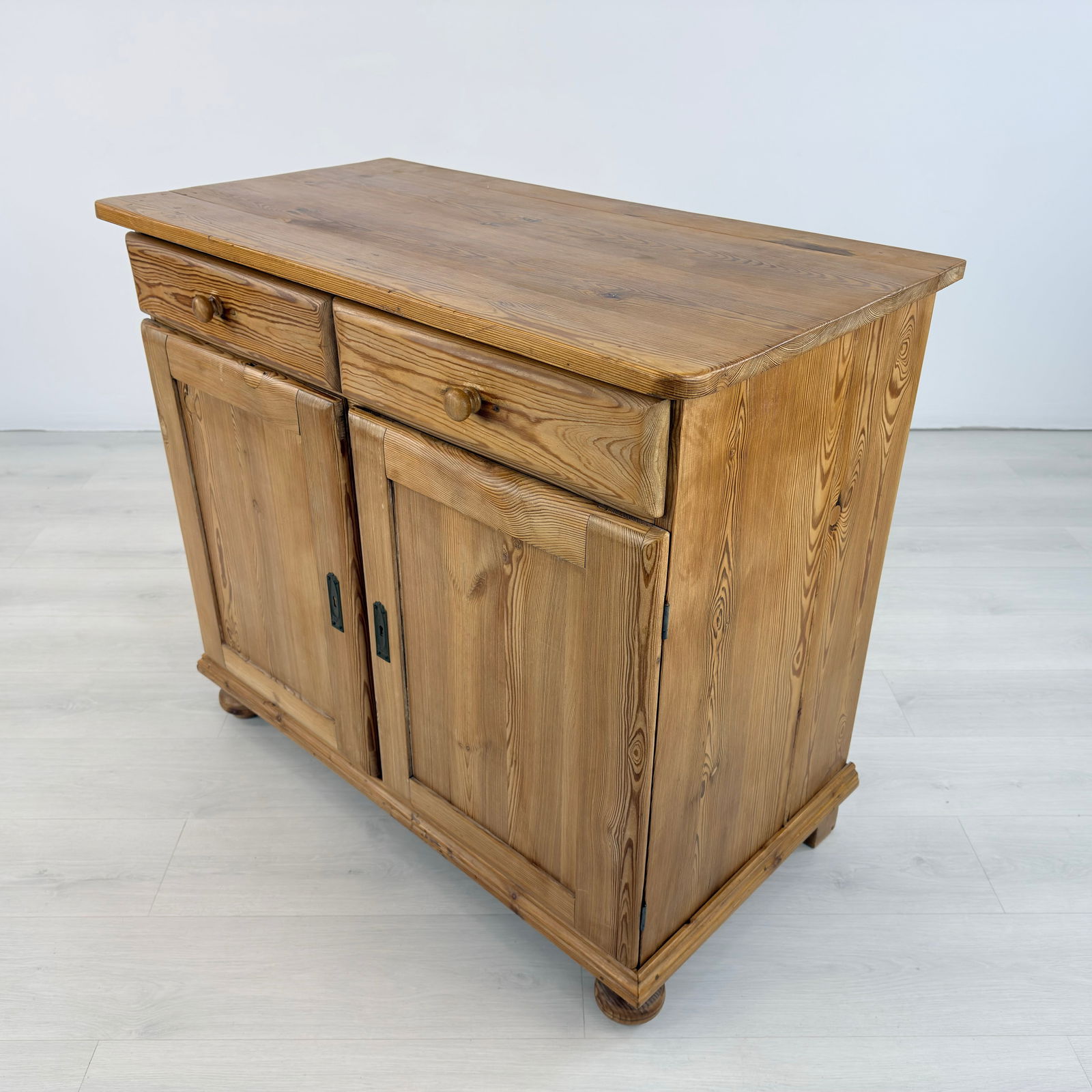 RUSTIC PINE DRESSER - 3