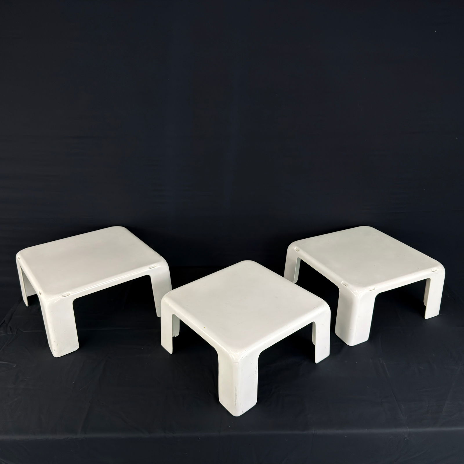 (3) MARIO BELLINI NESTING SIDE TABLES - 3
