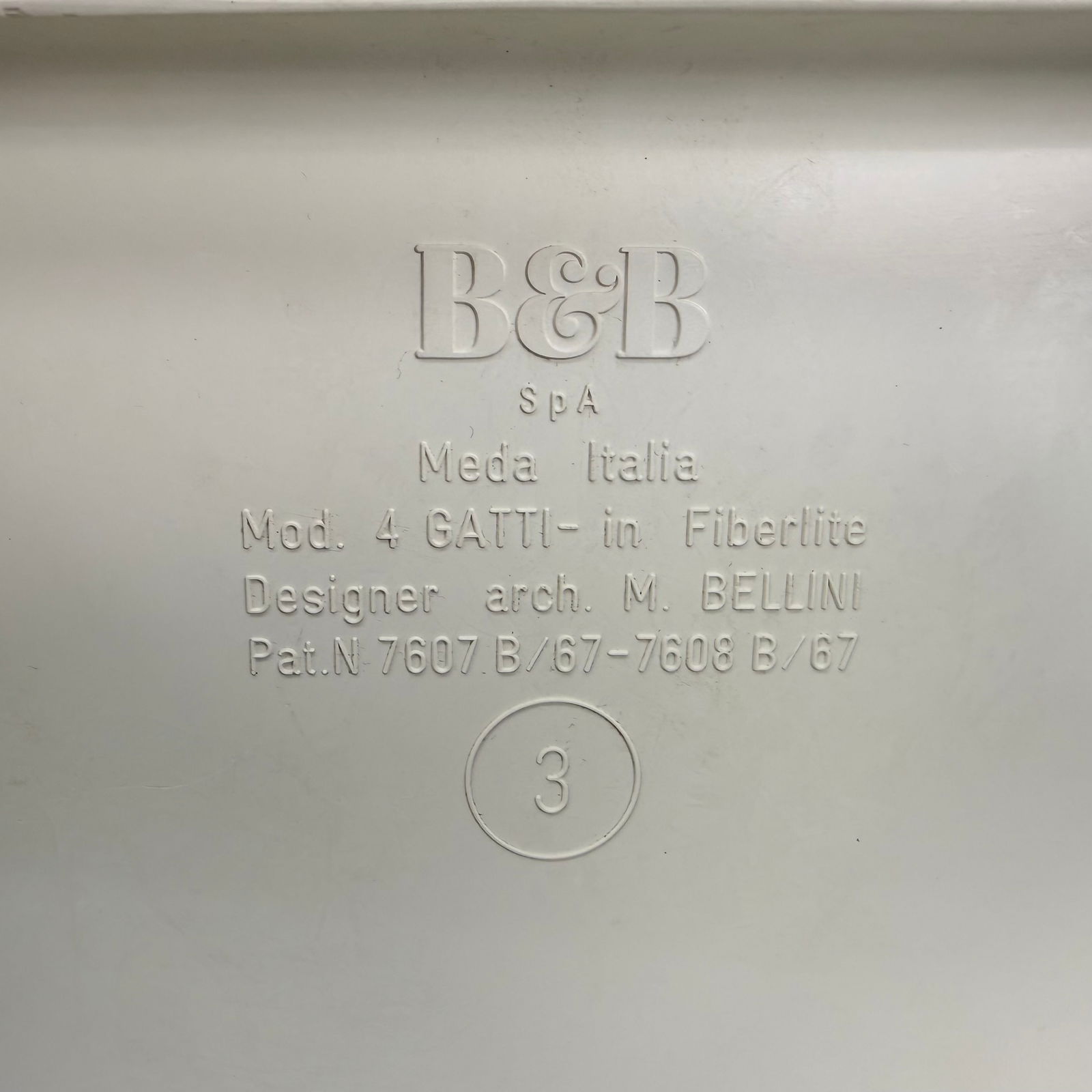 (3) MARIO BELLINI NESTING SIDE TABLES - 4