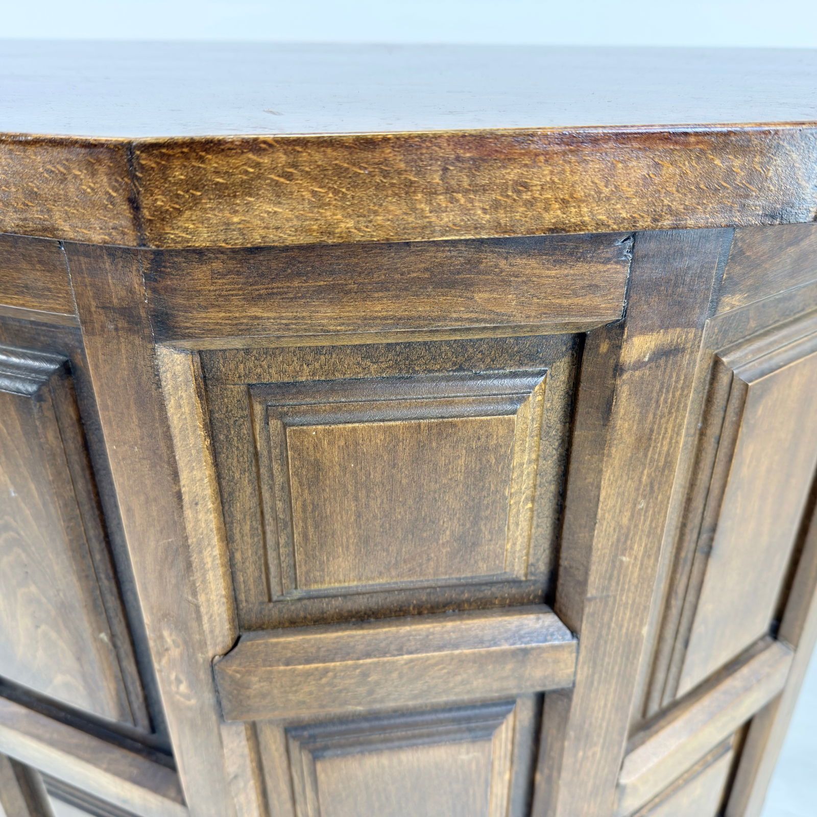 BRUTALIST OAK BAR - 11