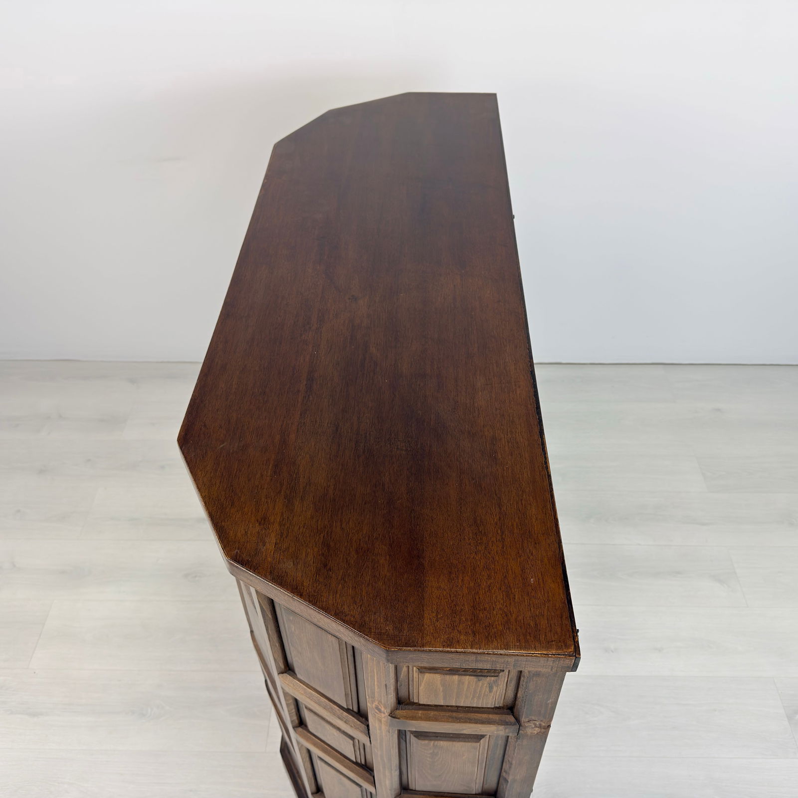 BRUTALIST OAK BAR - 9